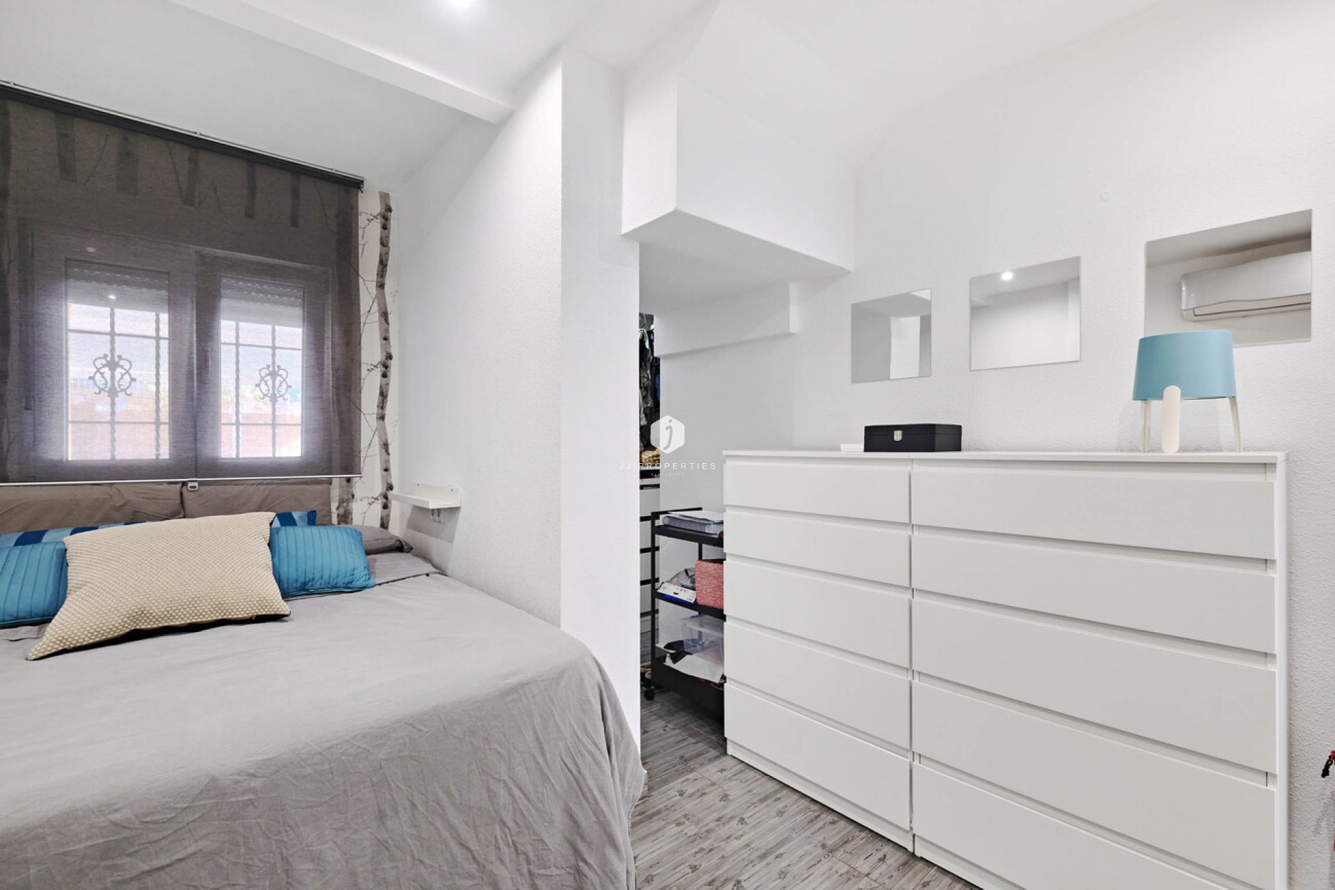 Z drugiej ręki - Szalet -
Guardamar del Segura - El Raso