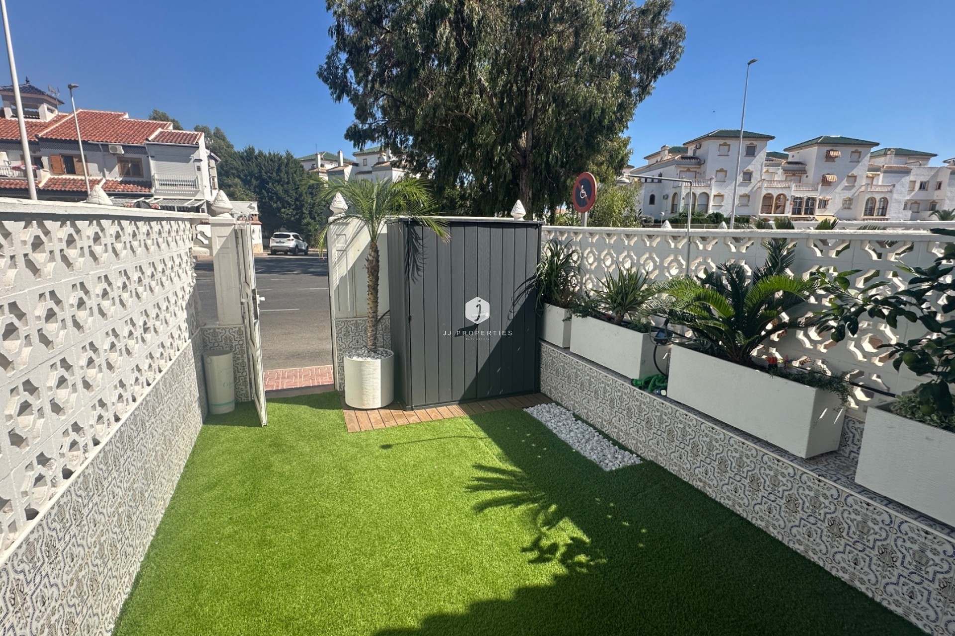 Z drugiej ręki - Szalet -
La Mata - Costa Blanca