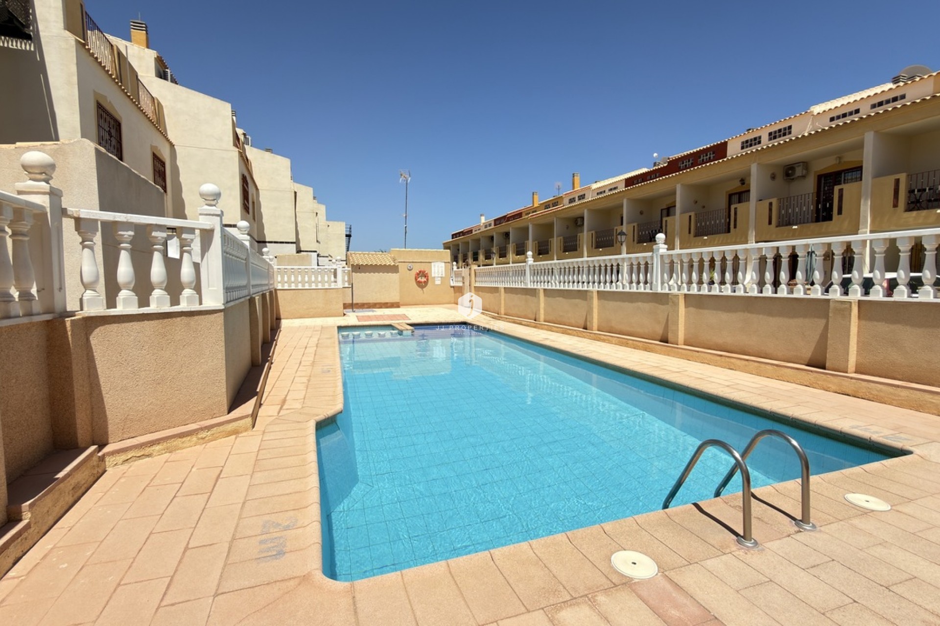 Z drugiej ręki - Szalet -
La Zenia - Costa Blanca