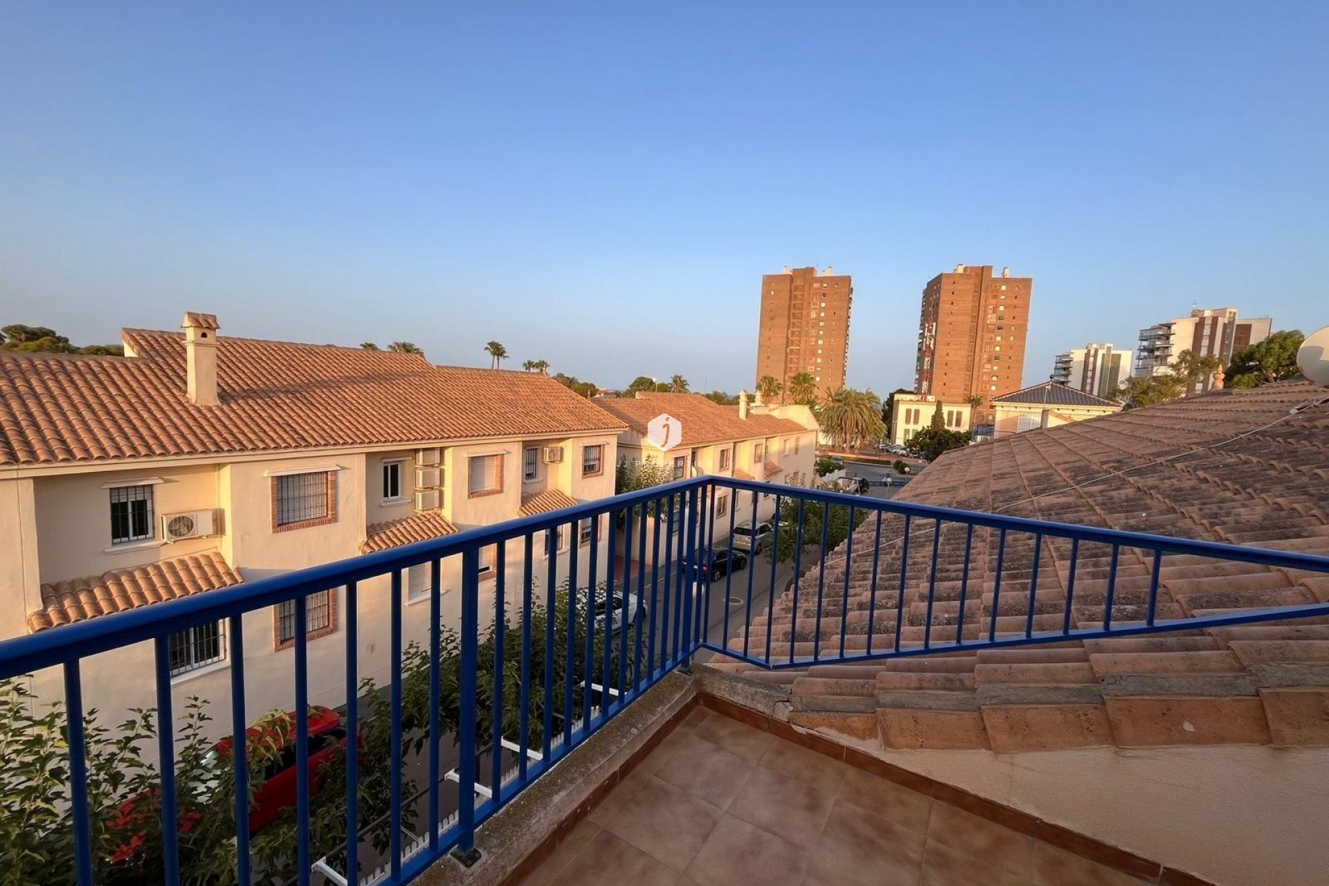 Z drugiej ręki - Szalet -
Orihuela Costa - Campoamor