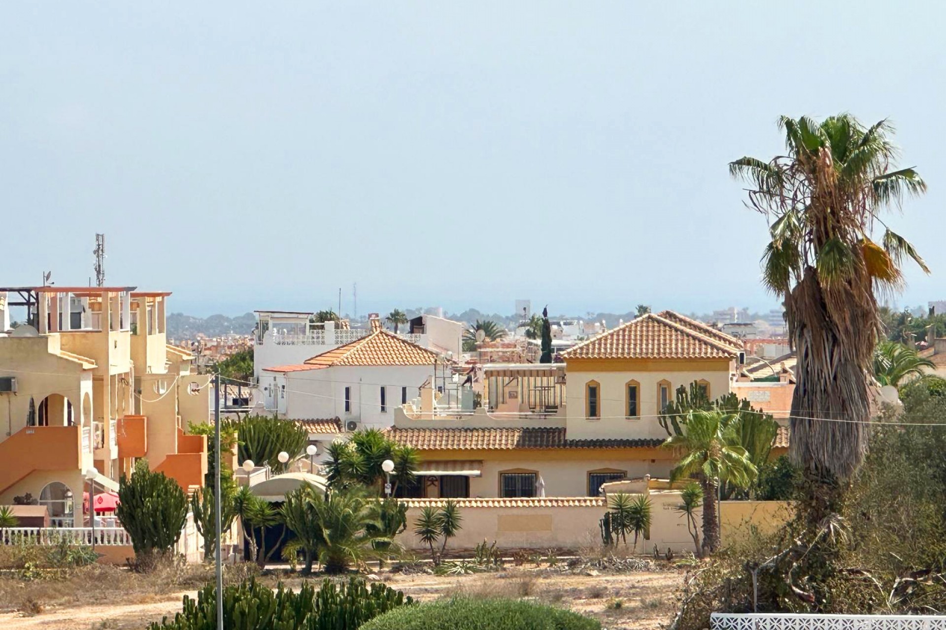 Z drugiej ręki - Szalet -
Orihuela Costa - Costa Blanca