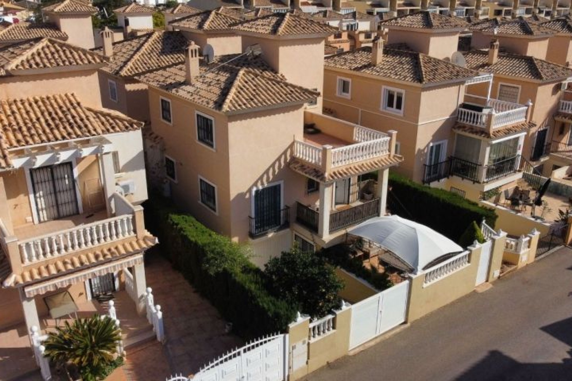 Z drugiej ręki - Szalet -
Orihuela Costa - Costa Blanca