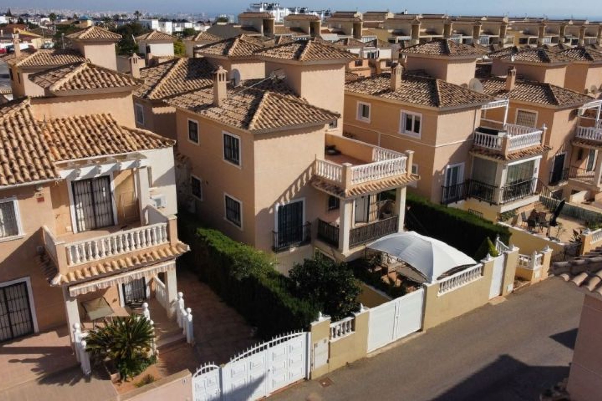 Z drugiej ręki - Szalet -
Orihuela Costa - Costa Blanca