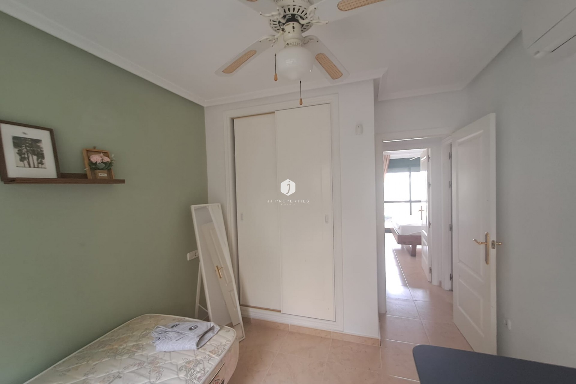 Z drugiej ręki - Szalet -
Orihuela Costa - Costa Blanca