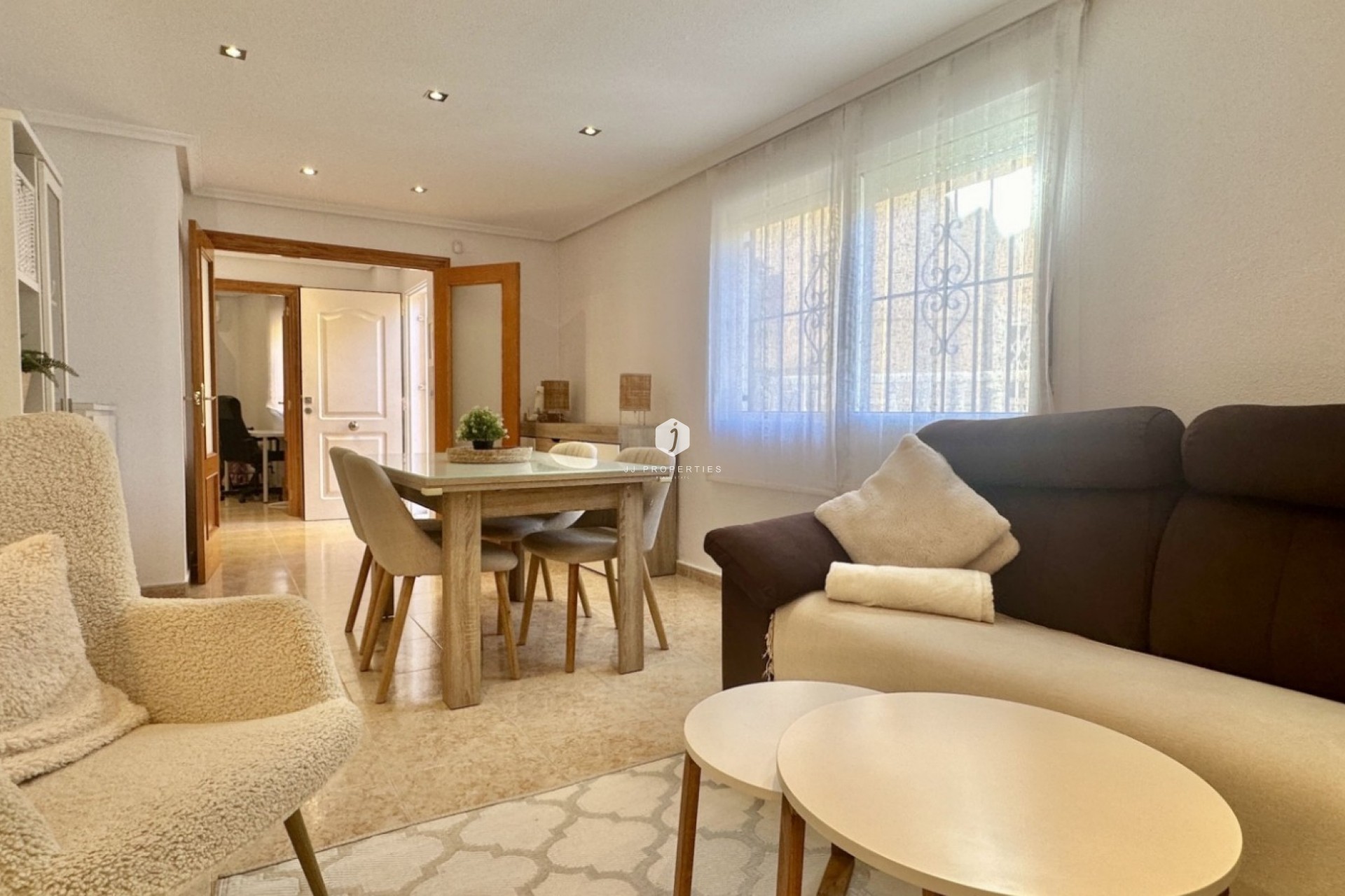 Z drugiej ręki - Szalet -
Orihuela Costa - Costa Blanca