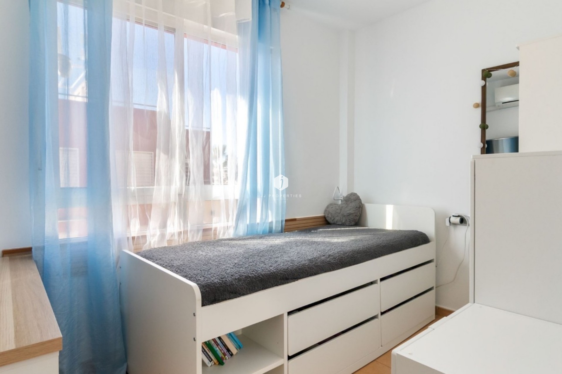 Z drugiej ręki - Szalet -
Orihuela Costa - Costa Blanca