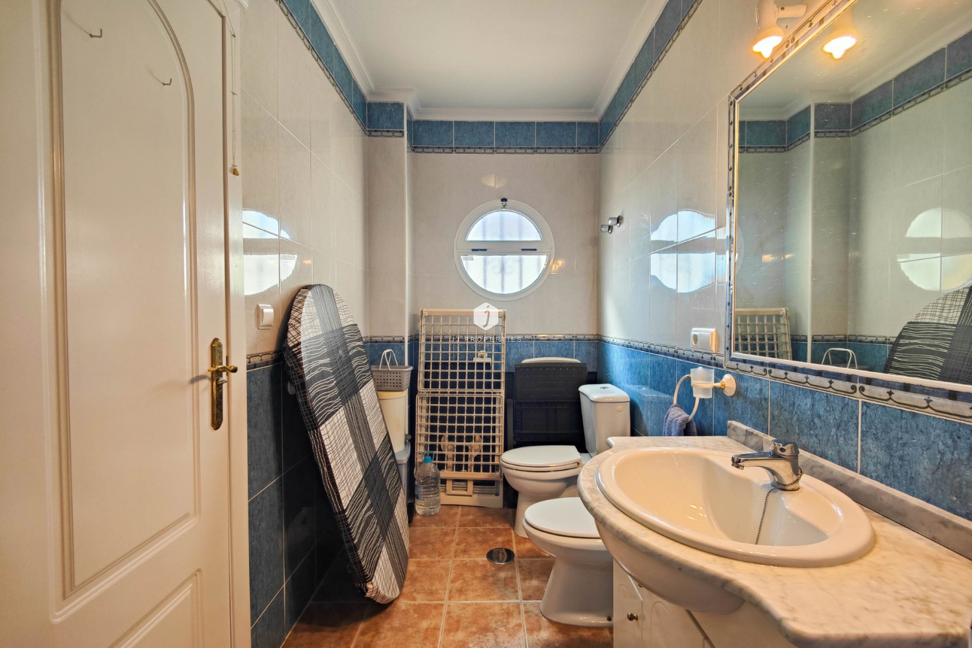 Z drugiej ręki - Szalet -
Orihuela Costa - Costa Blanca