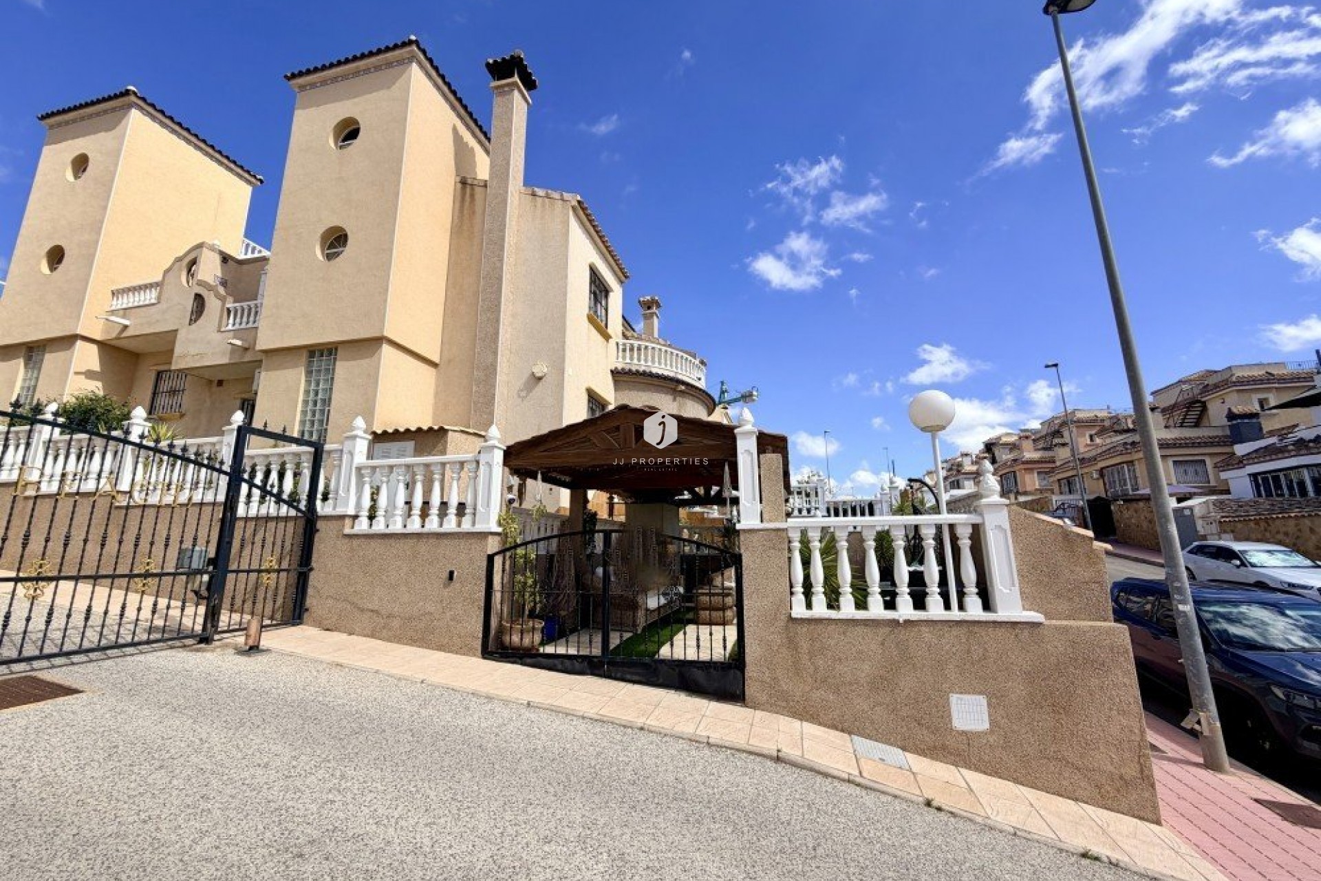 Z drugiej ręki - Szalet -
Orihuela Costa - Costa Blanca