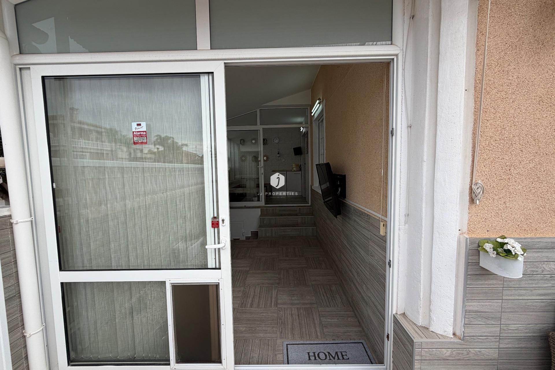 Z drugiej ręki - Szalet -
Orihuela Costa - La Zenia