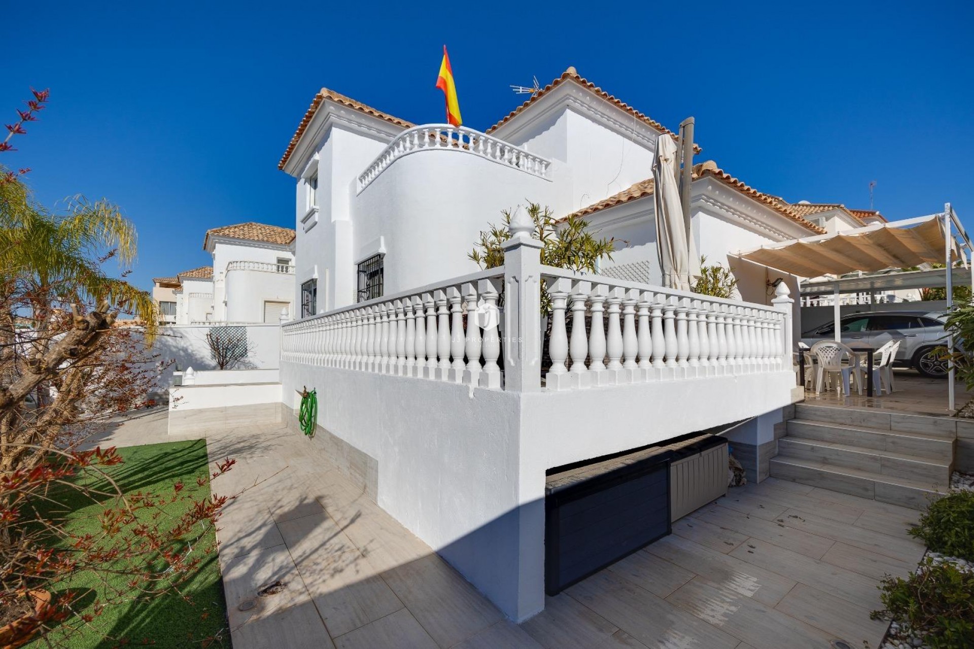 Z drugiej ręki - Szalet -
Orihuela Costa - Las Filipinas