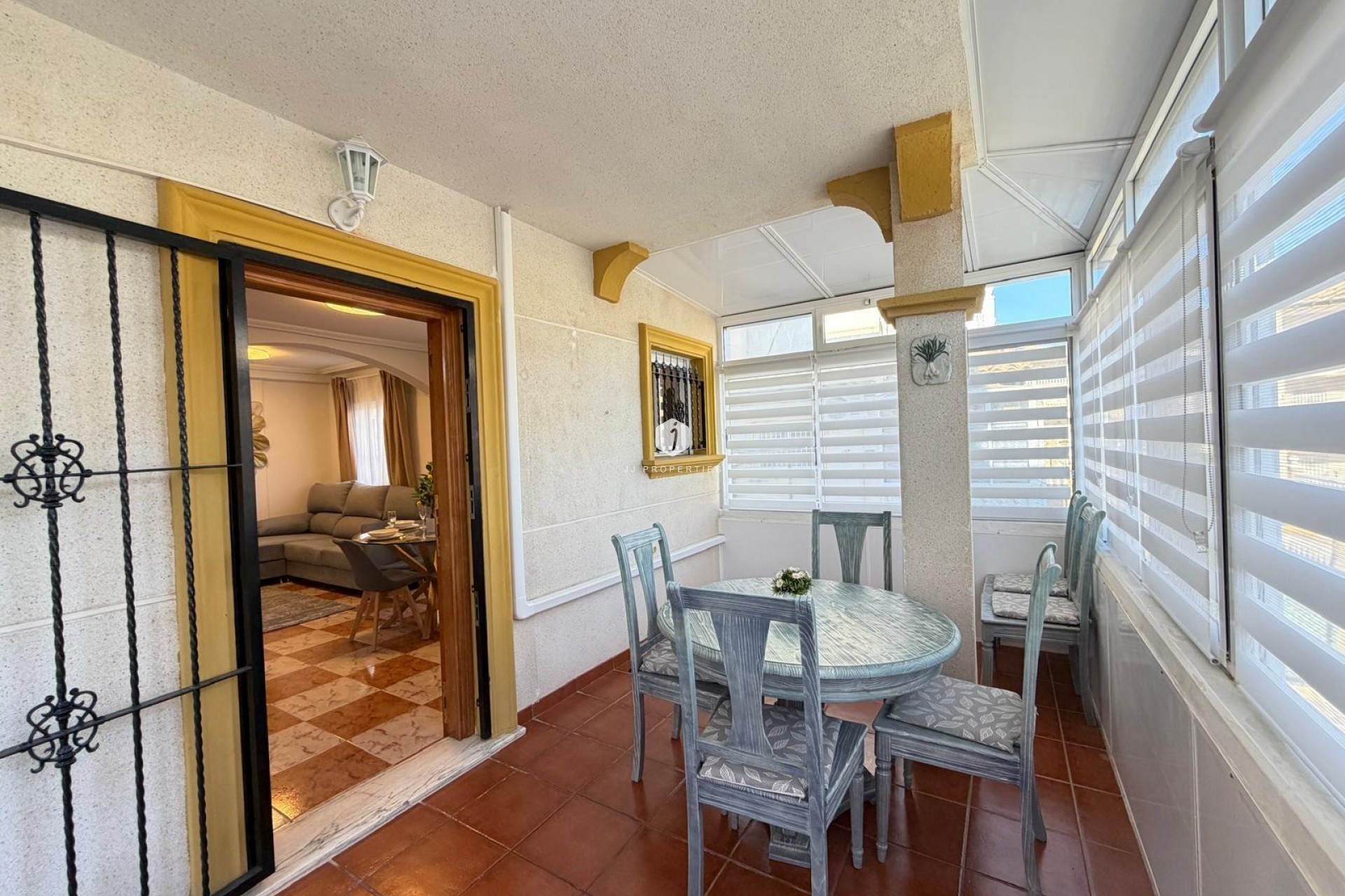 Z drugiej ręki - Szalet -
Orihuela Costa - Las Filipinas