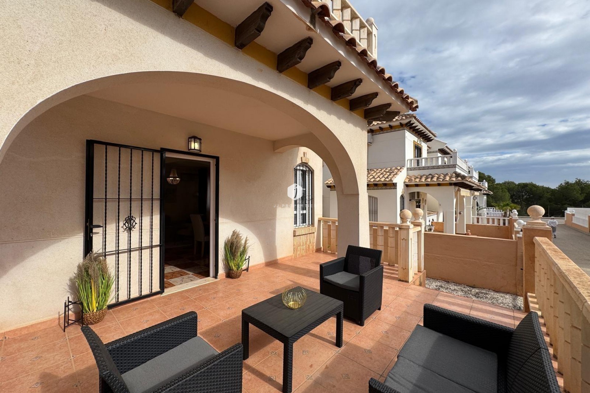 Z drugiej ręki - Szalet -
Orihuela Costa - Lomas De Cabo Roig-los Dolses