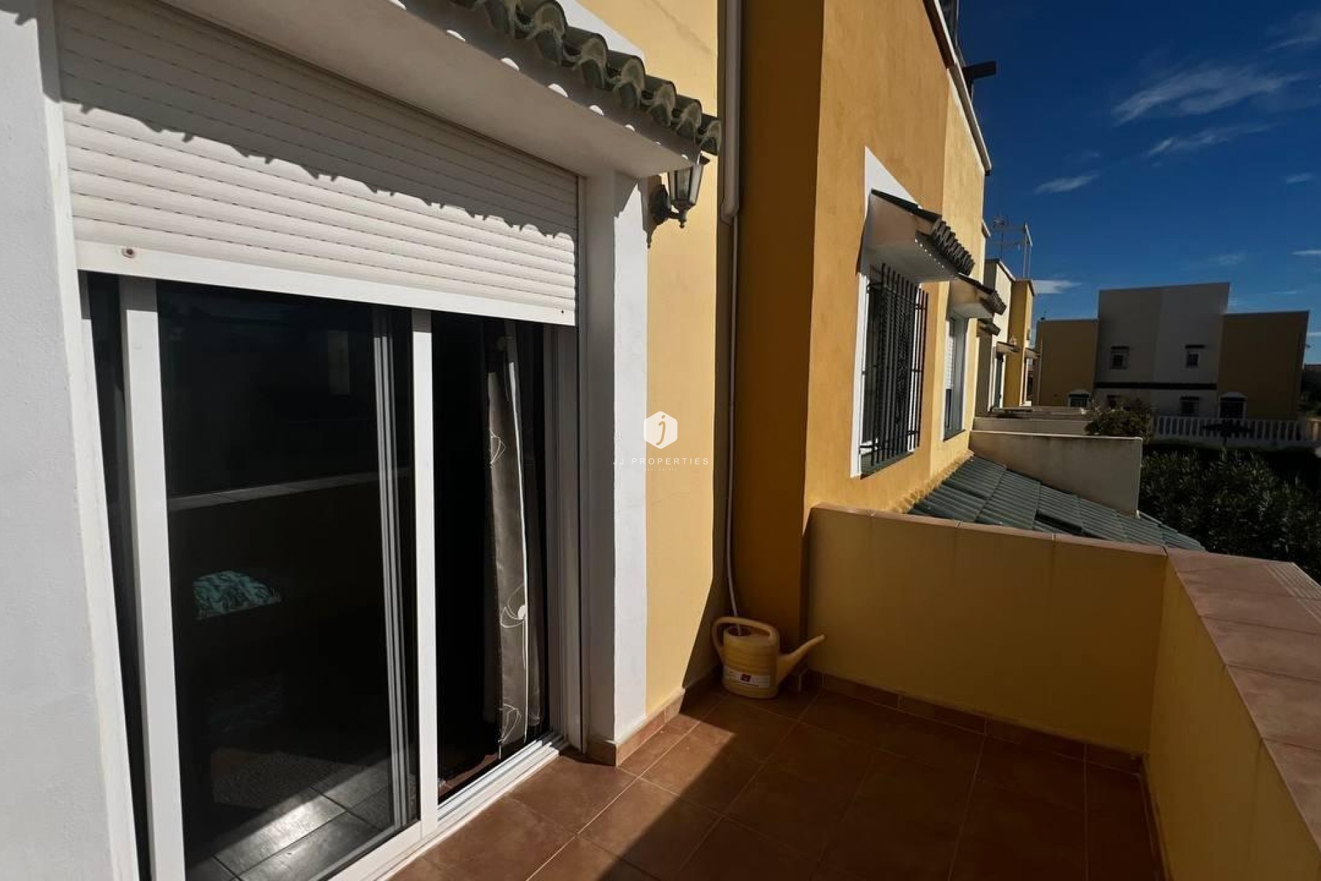 Z drugiej ręki - Szalet -
Orihuela Costa - Los Almendros-la Florida