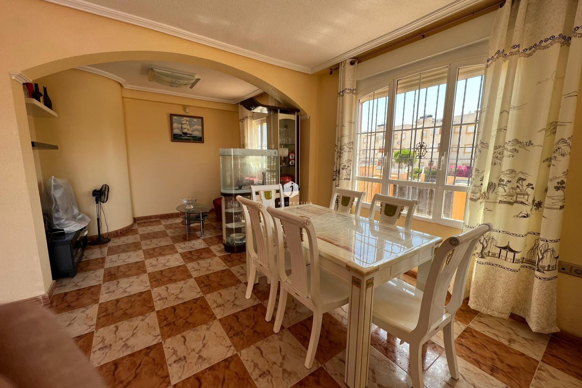 Z drugiej ręki - Szalet -
Orihuela Costa - Montezenia