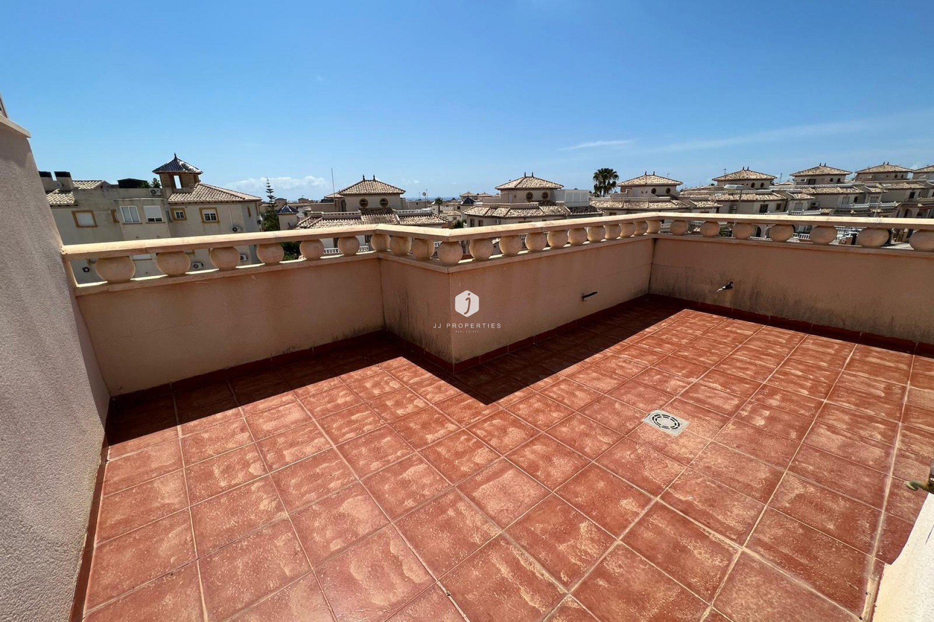Z drugiej ręki - Szalet -
Orihuela Costa - Montezenia
