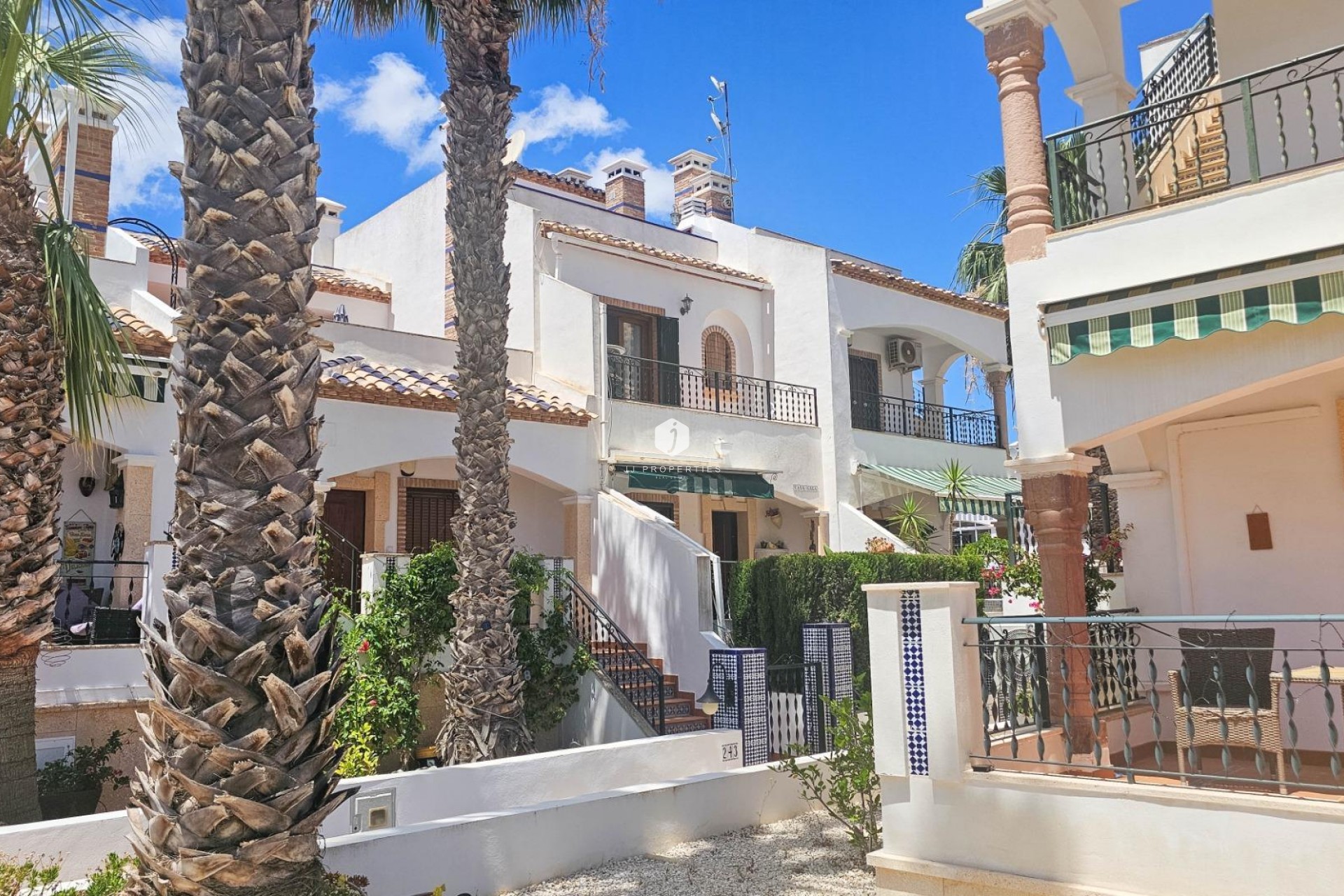 Z drugiej ręki - Szalet -
Orihuela Costa - PAU 8