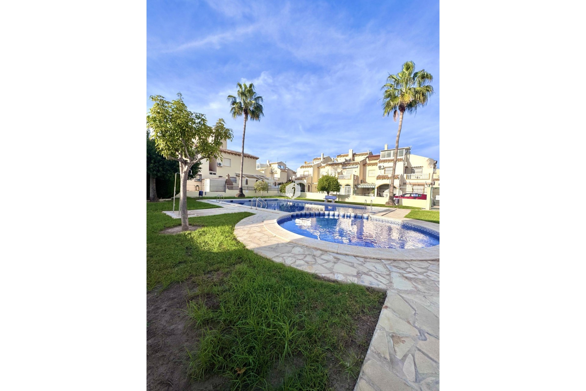 Z drugiej ręki - Szalet -
Orihuela Costa - Playa Flamenca