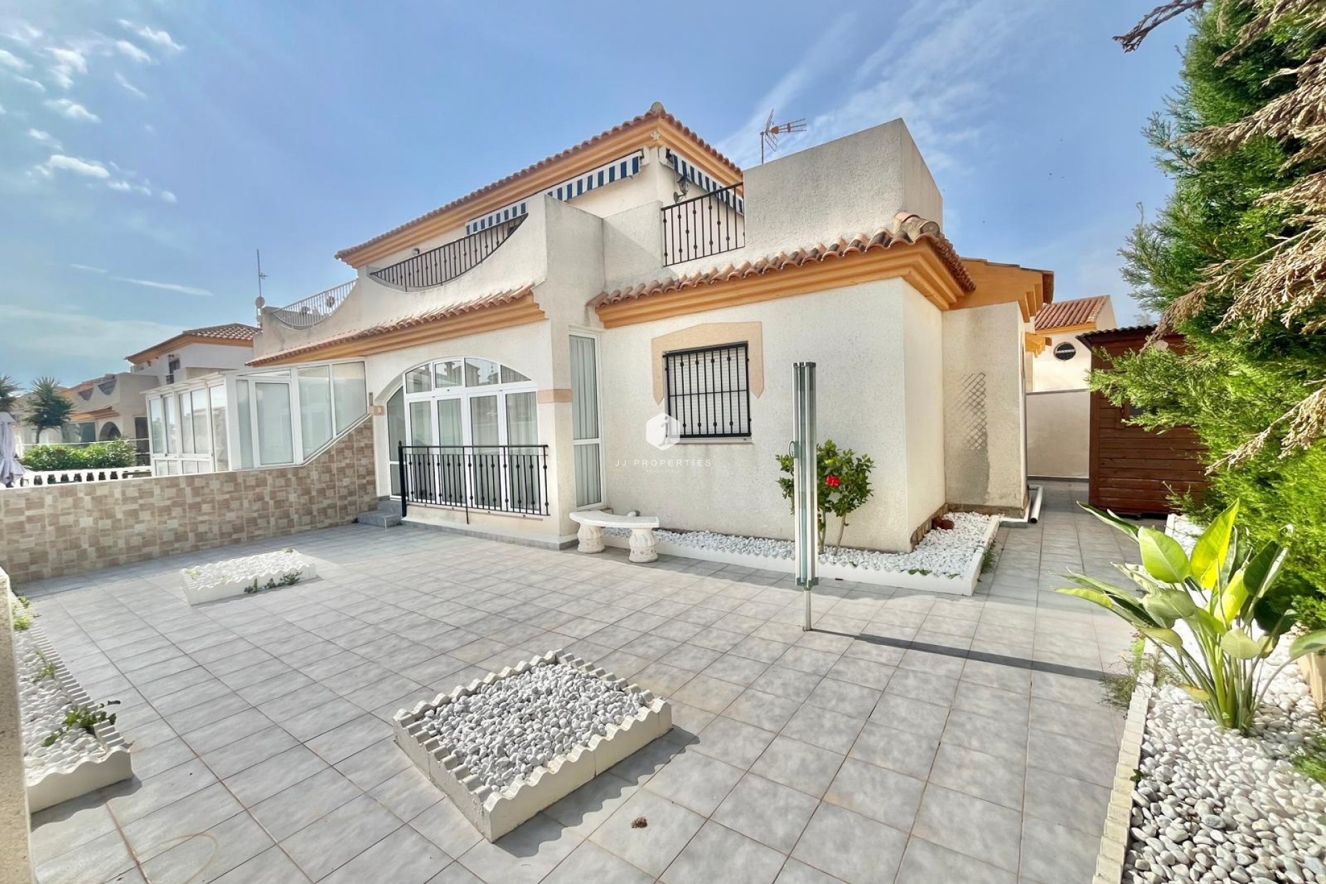 Z drugiej ręki - Szalet -
Orihuela Costa - Playa Flamenca