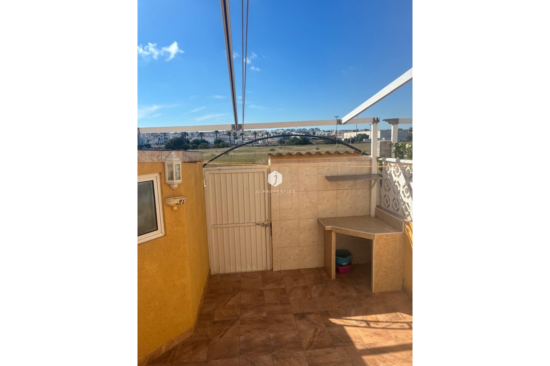 Z drugiej ręki - Szalet -
Orihuela Costa - Rocio Del Mar