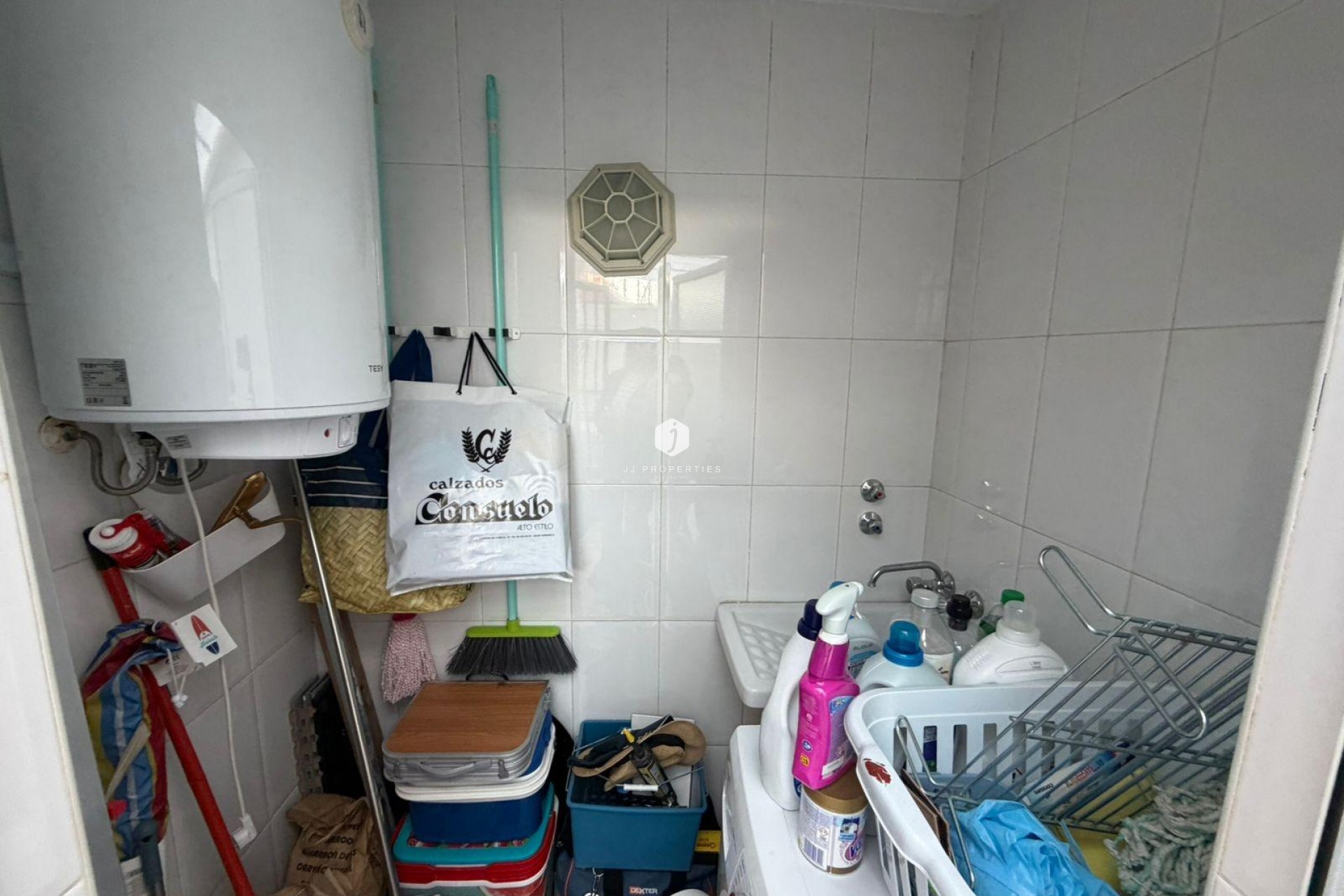 Z drugiej ręki - Szalet -
Orihuela Costa - Villamartín