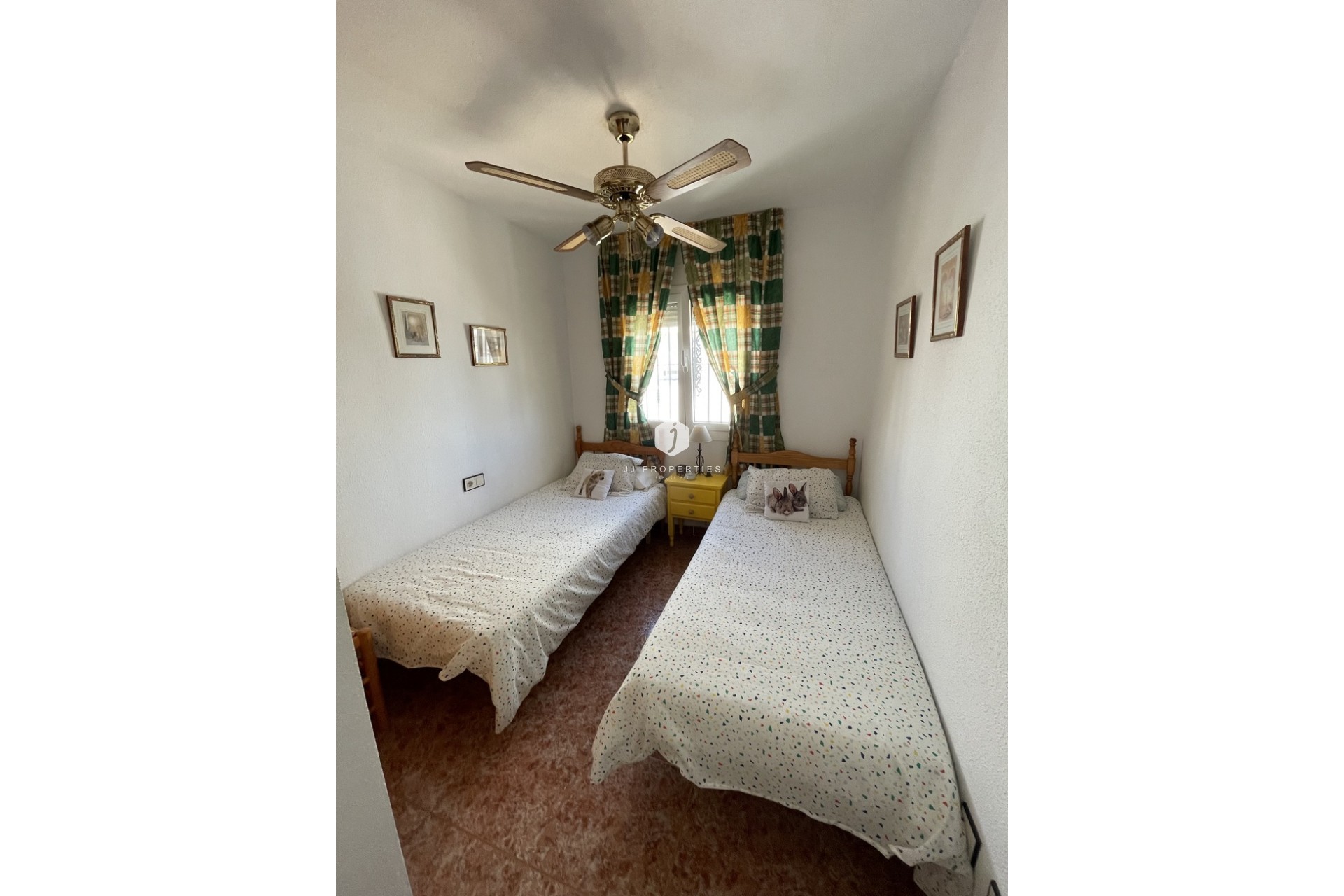 Z drugiej ręki - Szalet -
Orihuela Costa