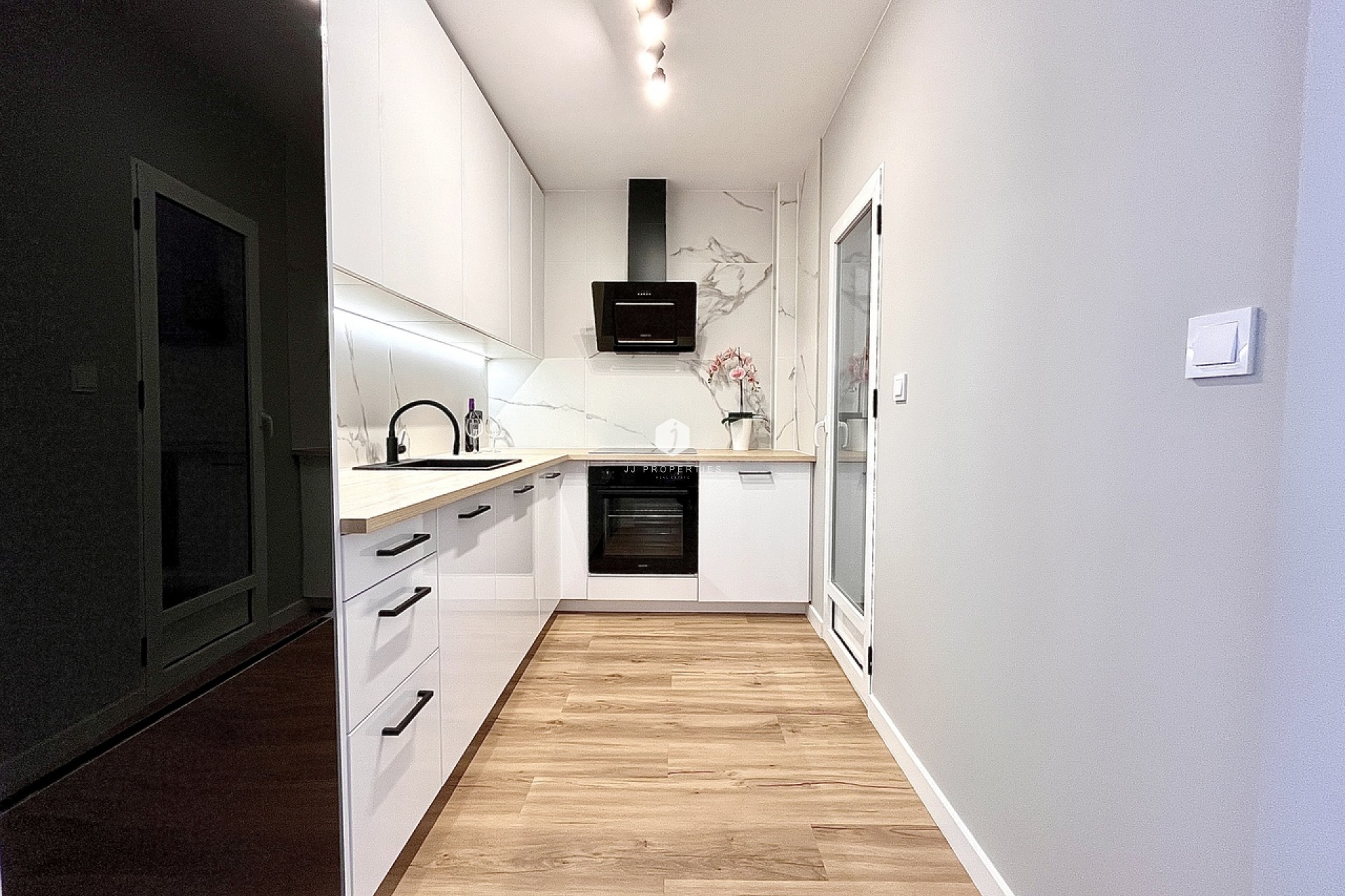 Z drugiej ręki - Szalet -
Playa Flamenca - Costa Blanca