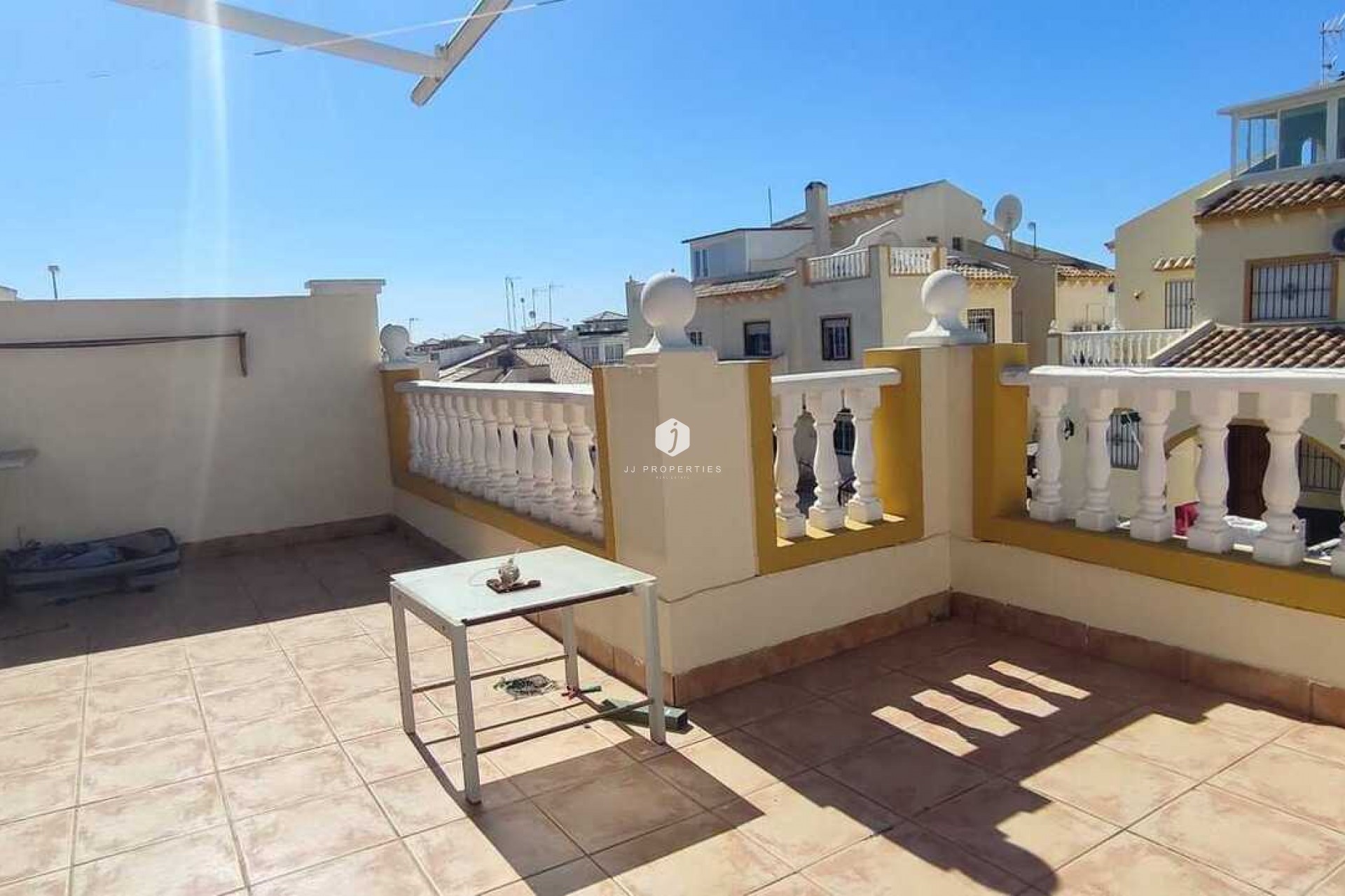 Z drugiej ręki - Szalet -
Playa Flamenca - Costa Blanca