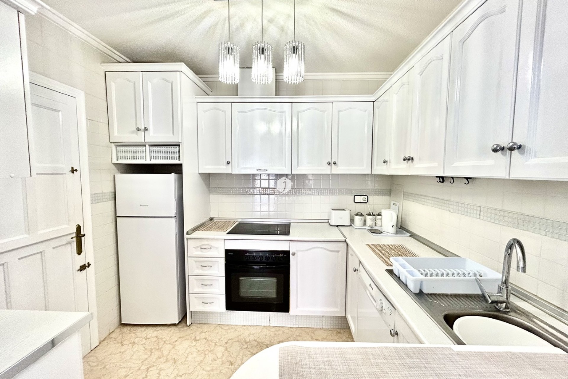 Z drugiej ręki - Szalet -
Punta Prima - Costa Blanca