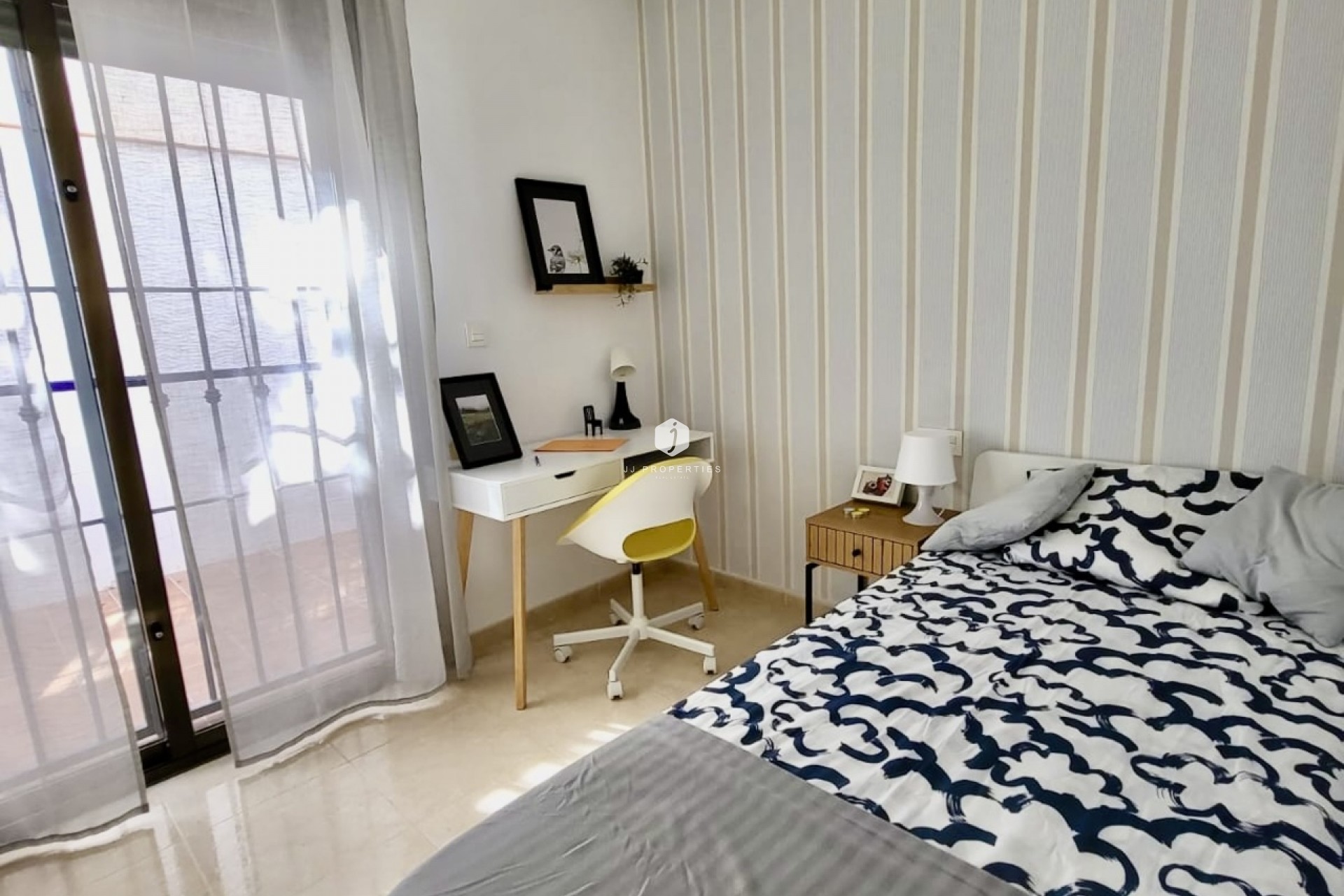 Z drugiej ręki - Szalet -
San Miguel de Salinas - Inland