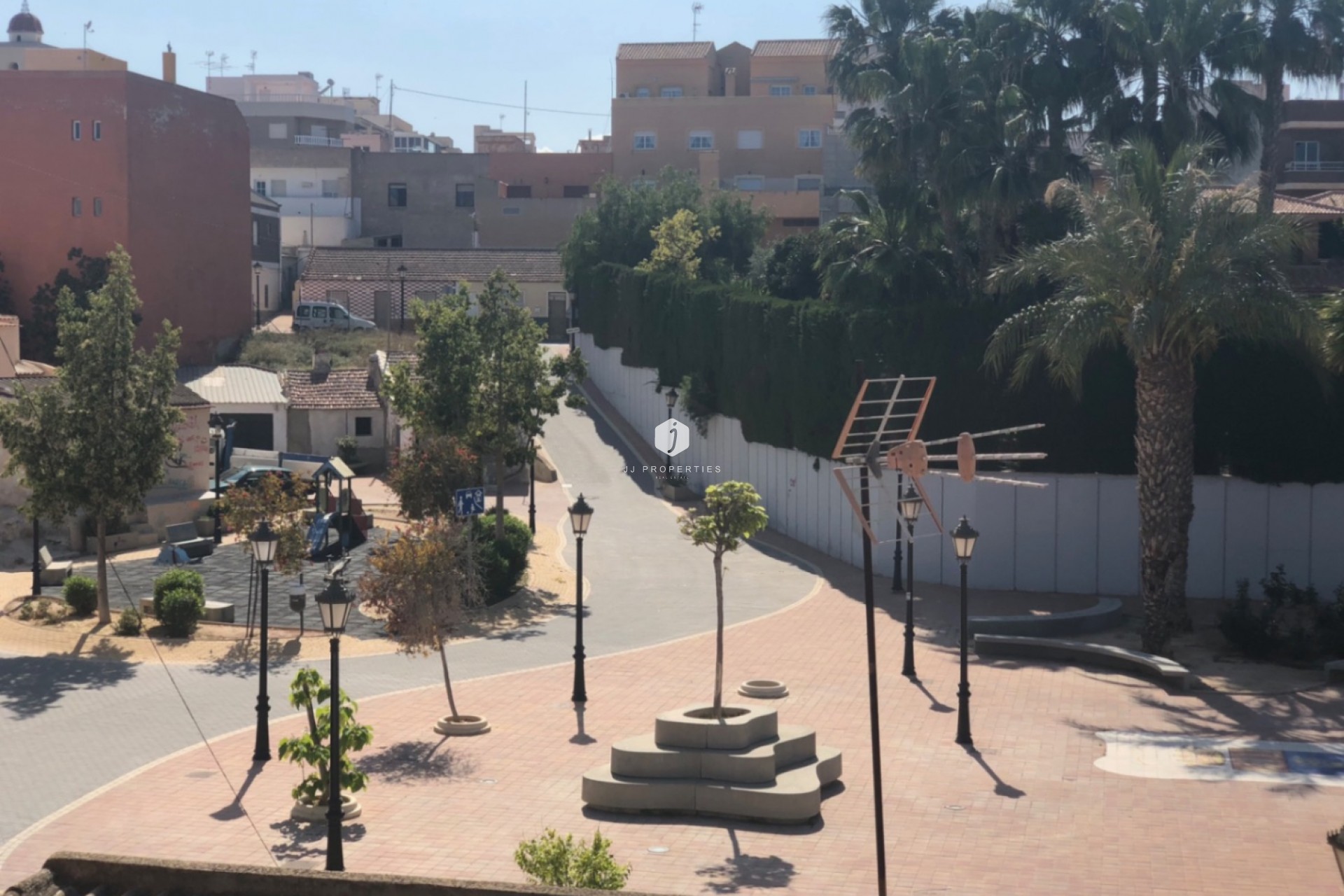 Z drugiej ręki - Szalet -
San Miguel de Salinas - Inland