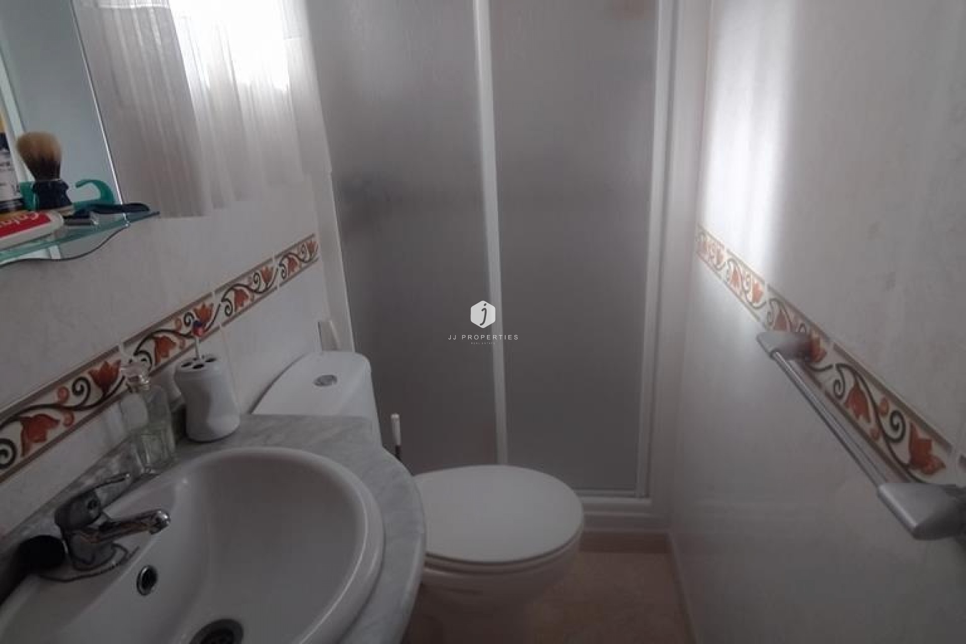 Z drugiej ręki - Szalet -
Torrevieja - AGUAS NUEVAS 25