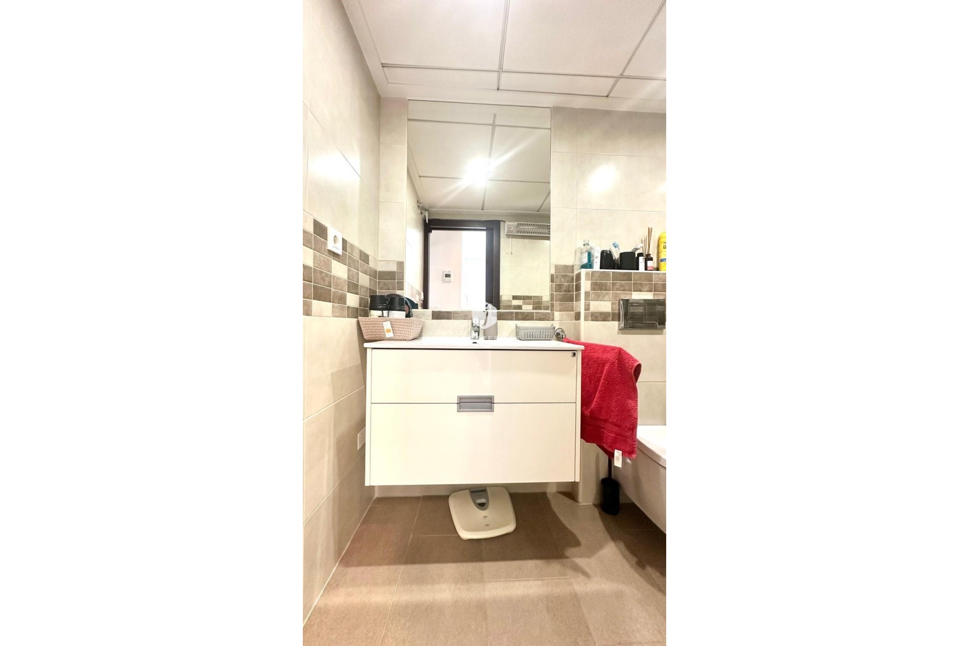 Z drugiej ręki - Szalet -
Torrevieja - aguas nuevas