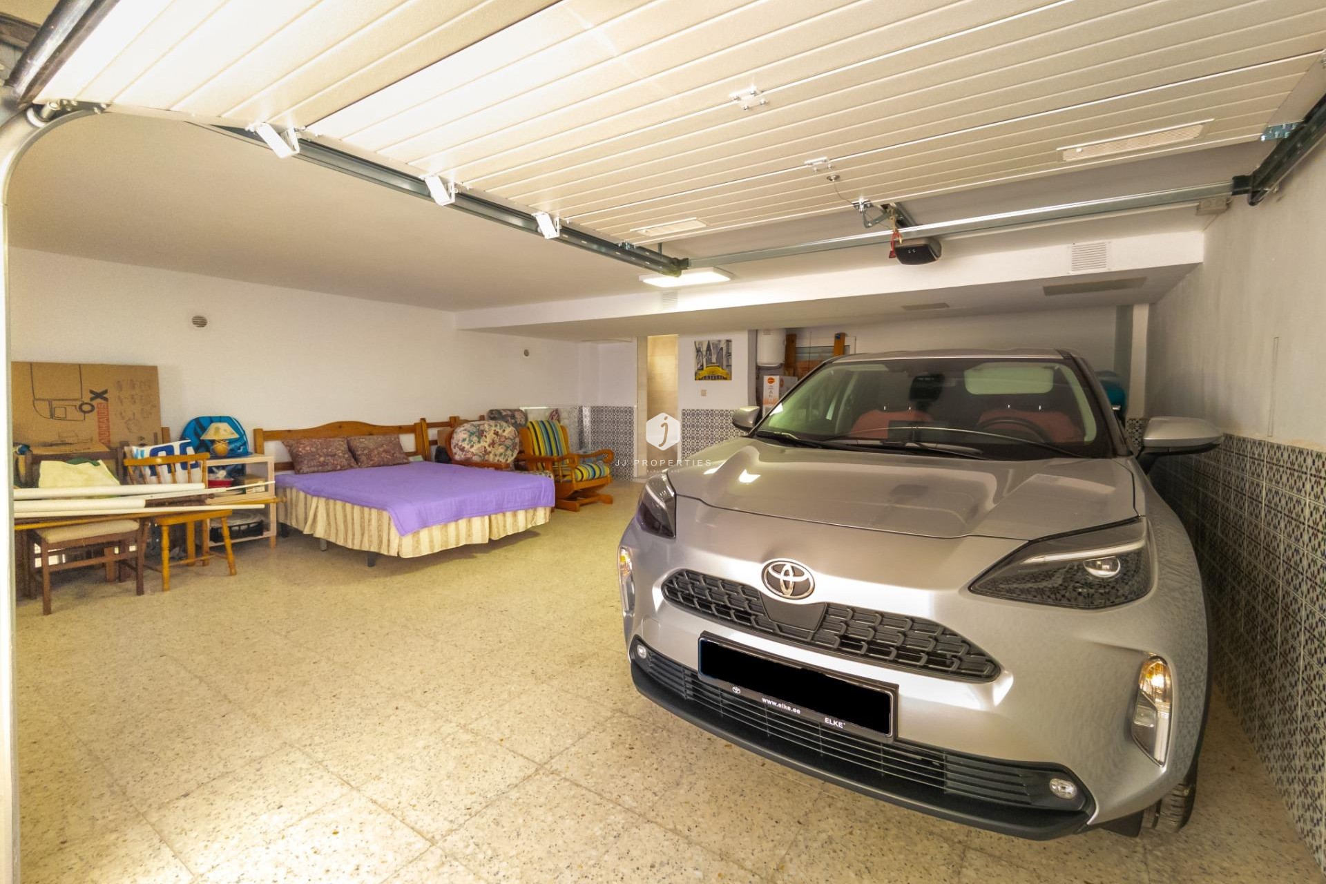 Z drugiej ręki - Szalet -
Torrevieja - Cabo cervera