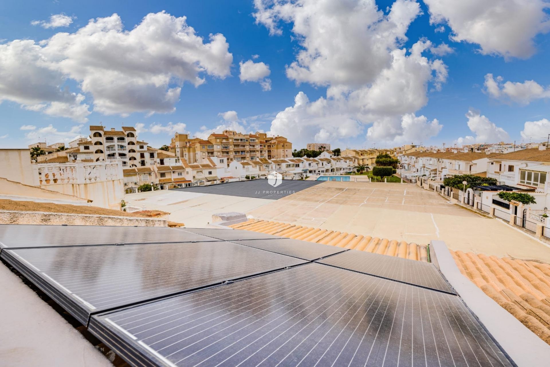 Z drugiej ręki - Szalet -
Torrevieja - Calas blanca