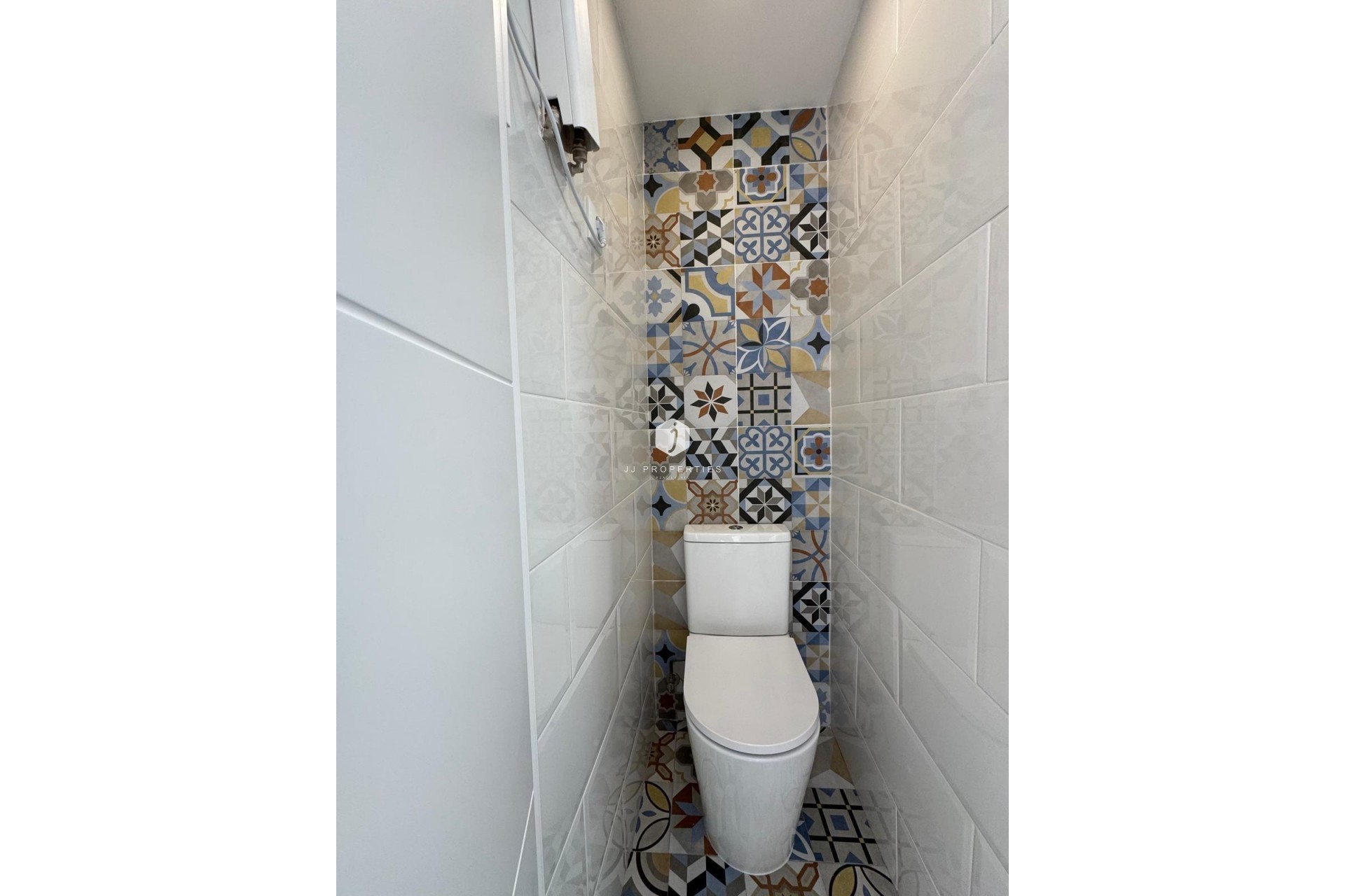 Z drugiej ręki - Szalet -
Torrevieja - Centro