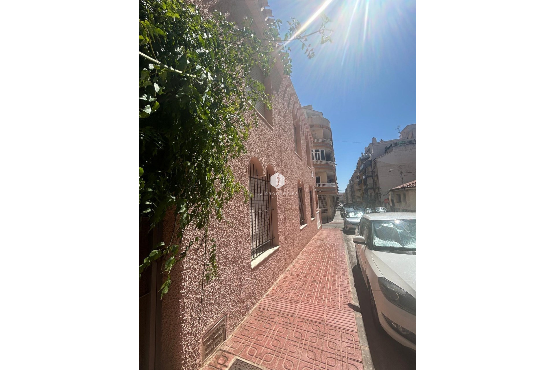 Z drugiej ręki - Szalet -
Torrevieja - Centro