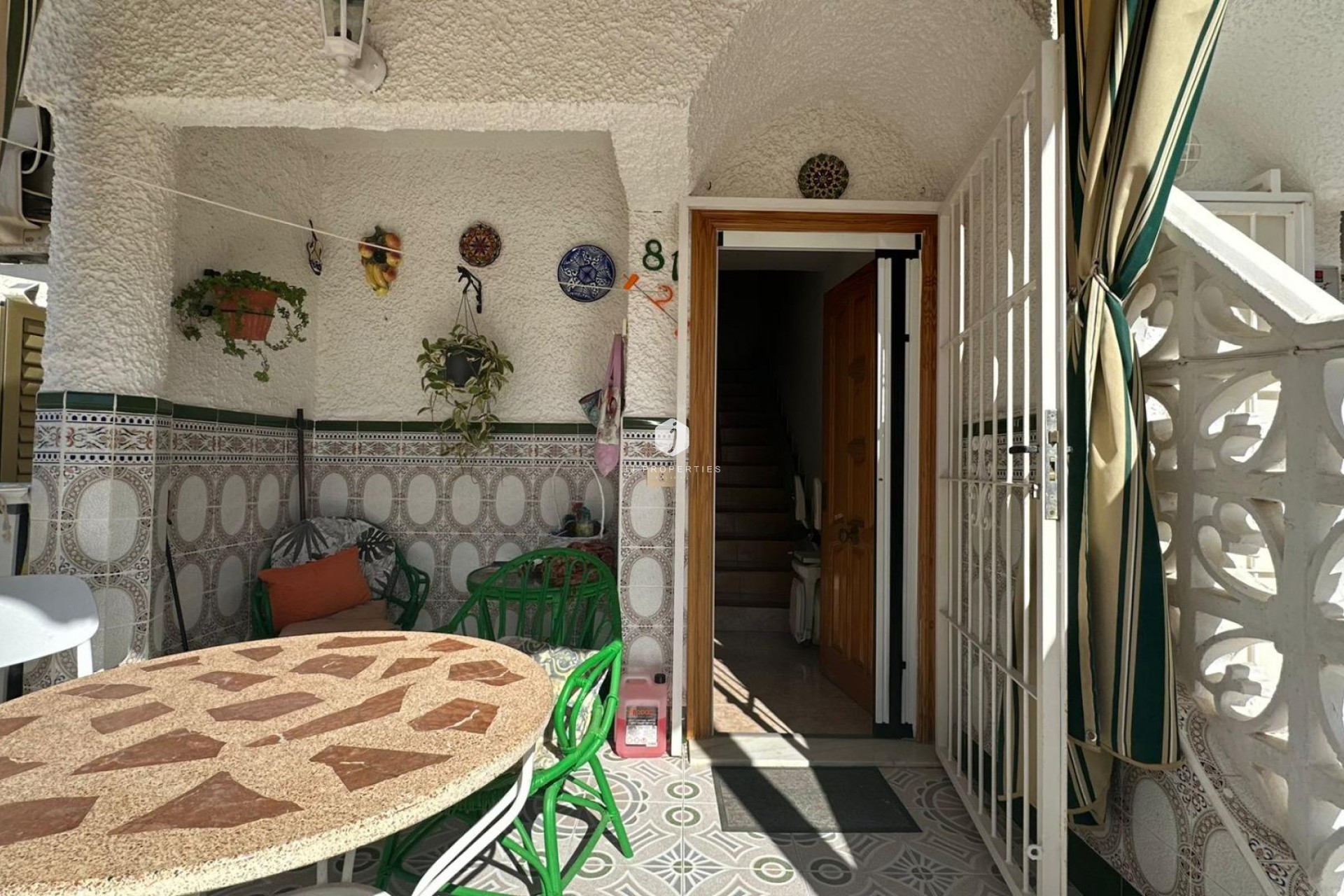 Z drugiej ręki - Szalet -
Torrevieja - Centro