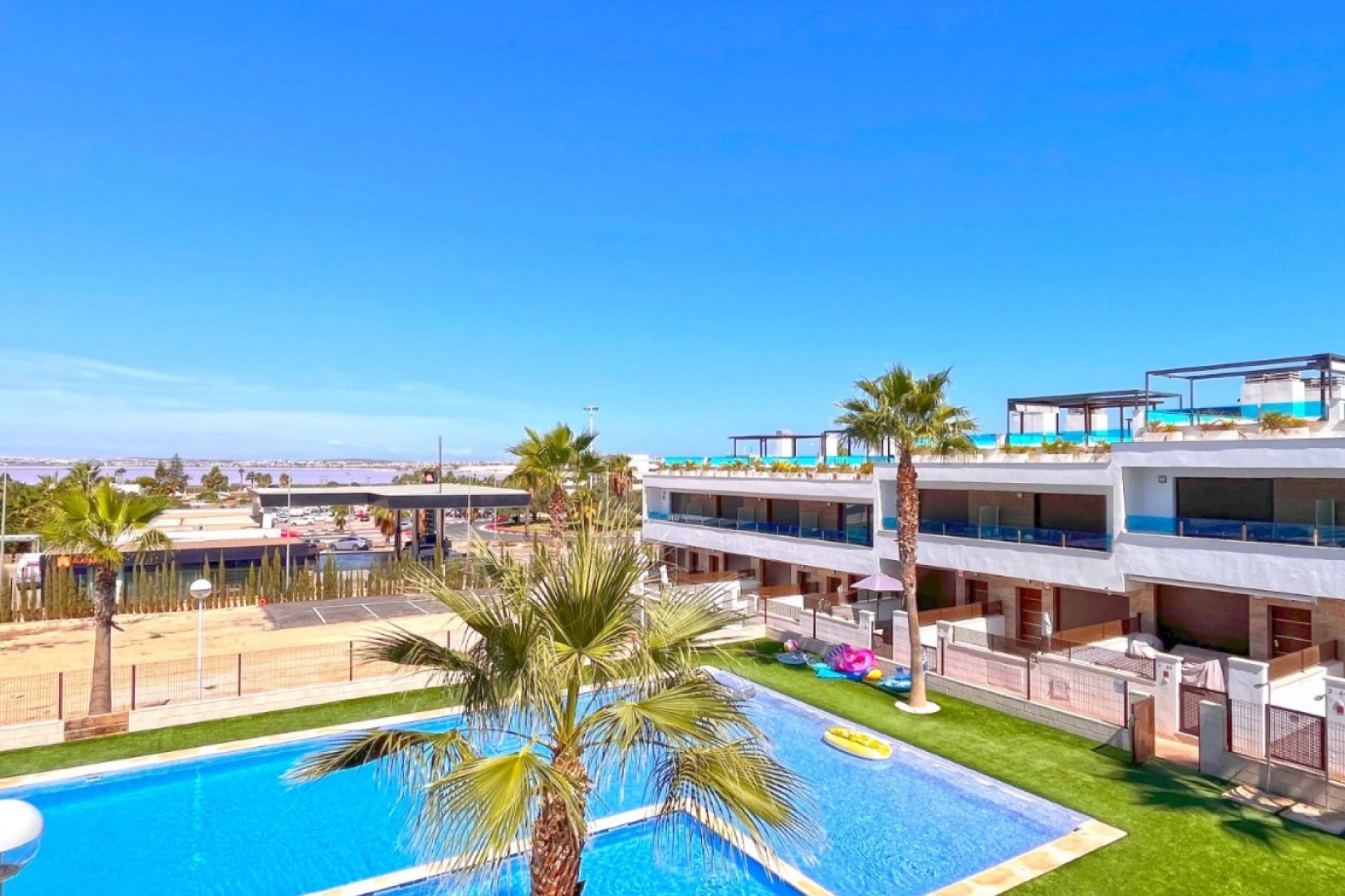 Z drugiej ręki - Szalet -
Torrevieja - Costa Blanca