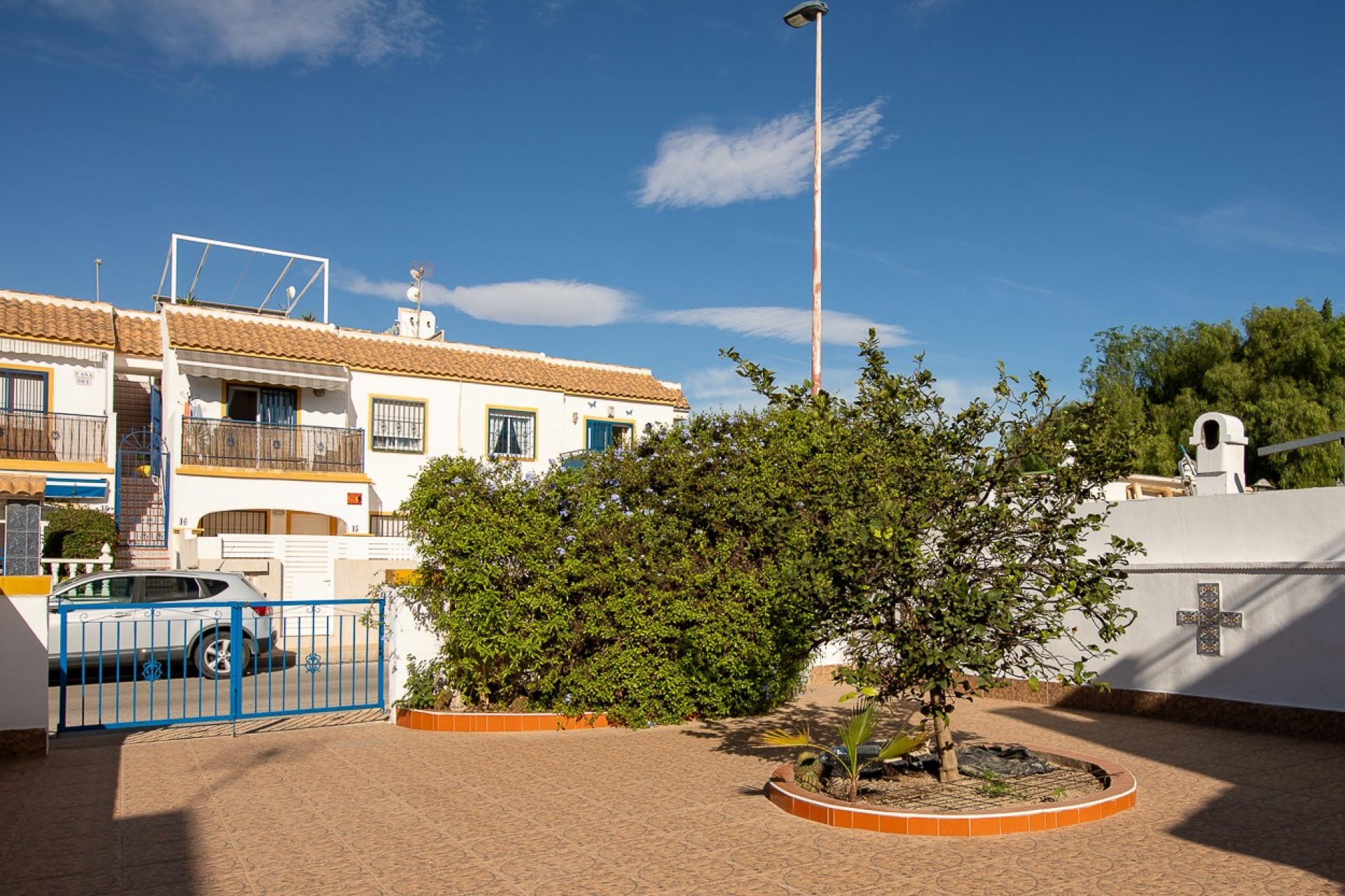 Z drugiej ręki - Szalet -
Torrevieja - Costa Blanca