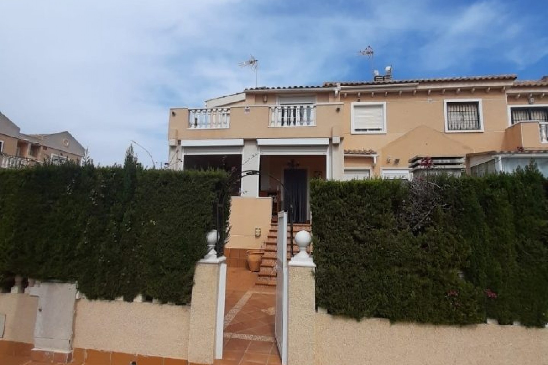 Z drugiej ręki - Szalet -
Torrevieja - Costa Blanca