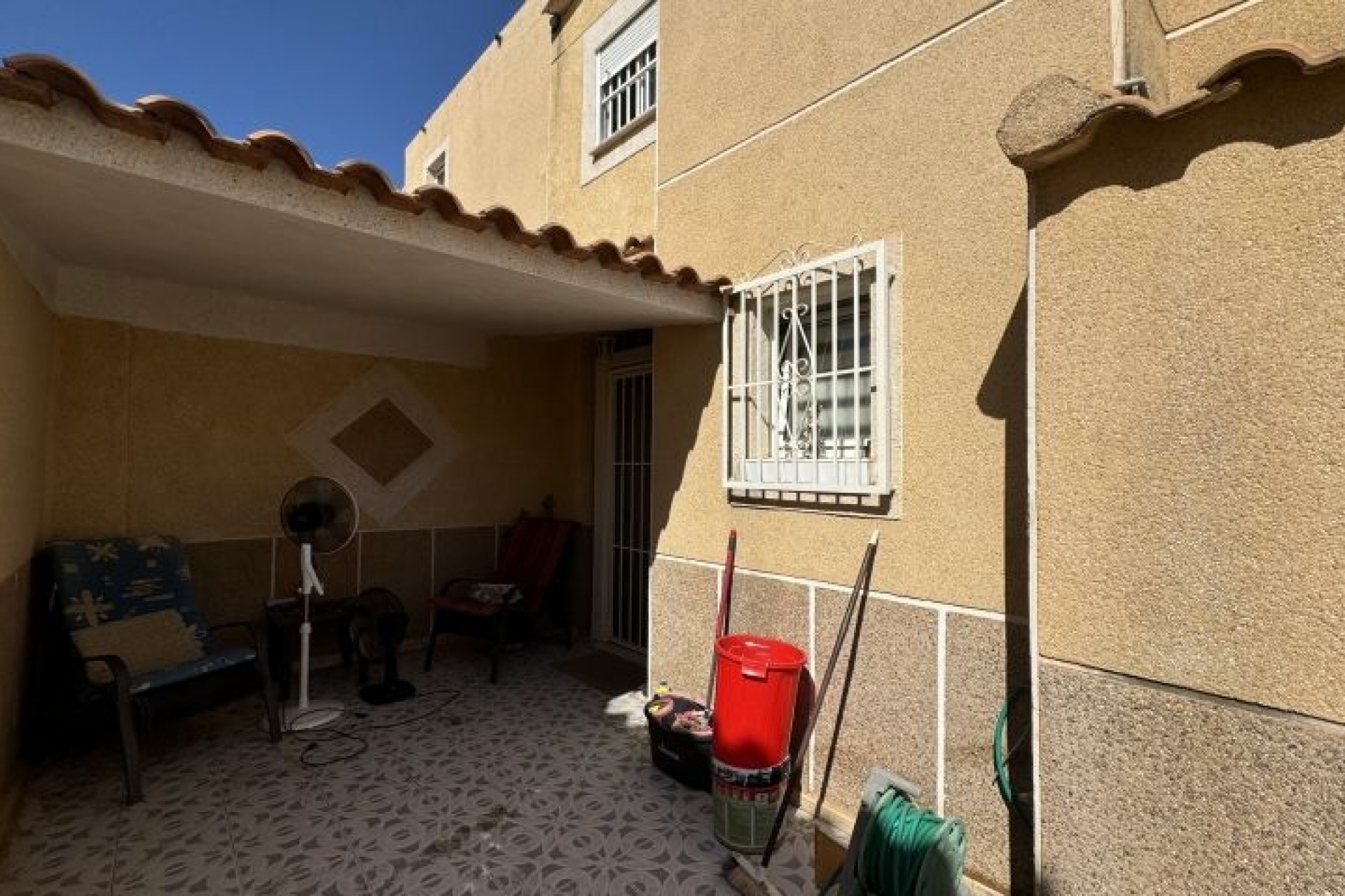 Z drugiej ręki - Szalet -
Torrevieja - Costa Blanca