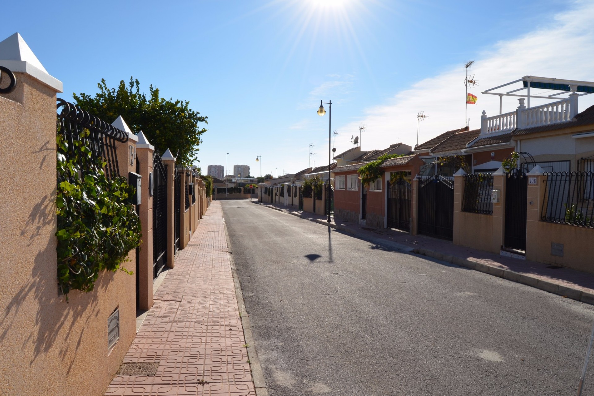 Z drugiej ręki - Szalet -
Torrevieja - Costa Blanca