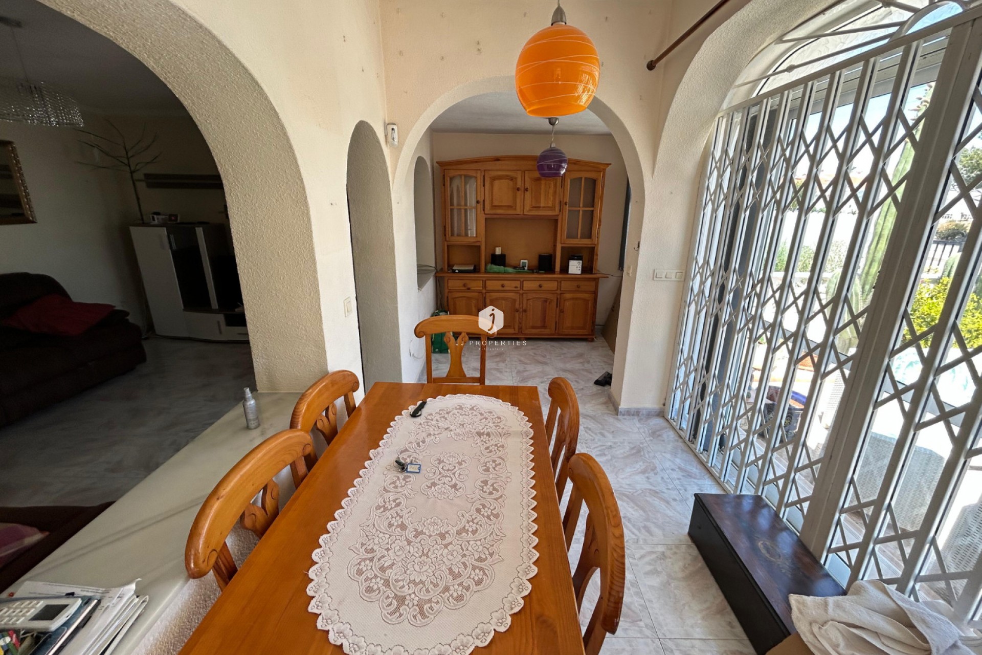 Z drugiej ręki - Szalet -
Torrevieja - Costa Blanca