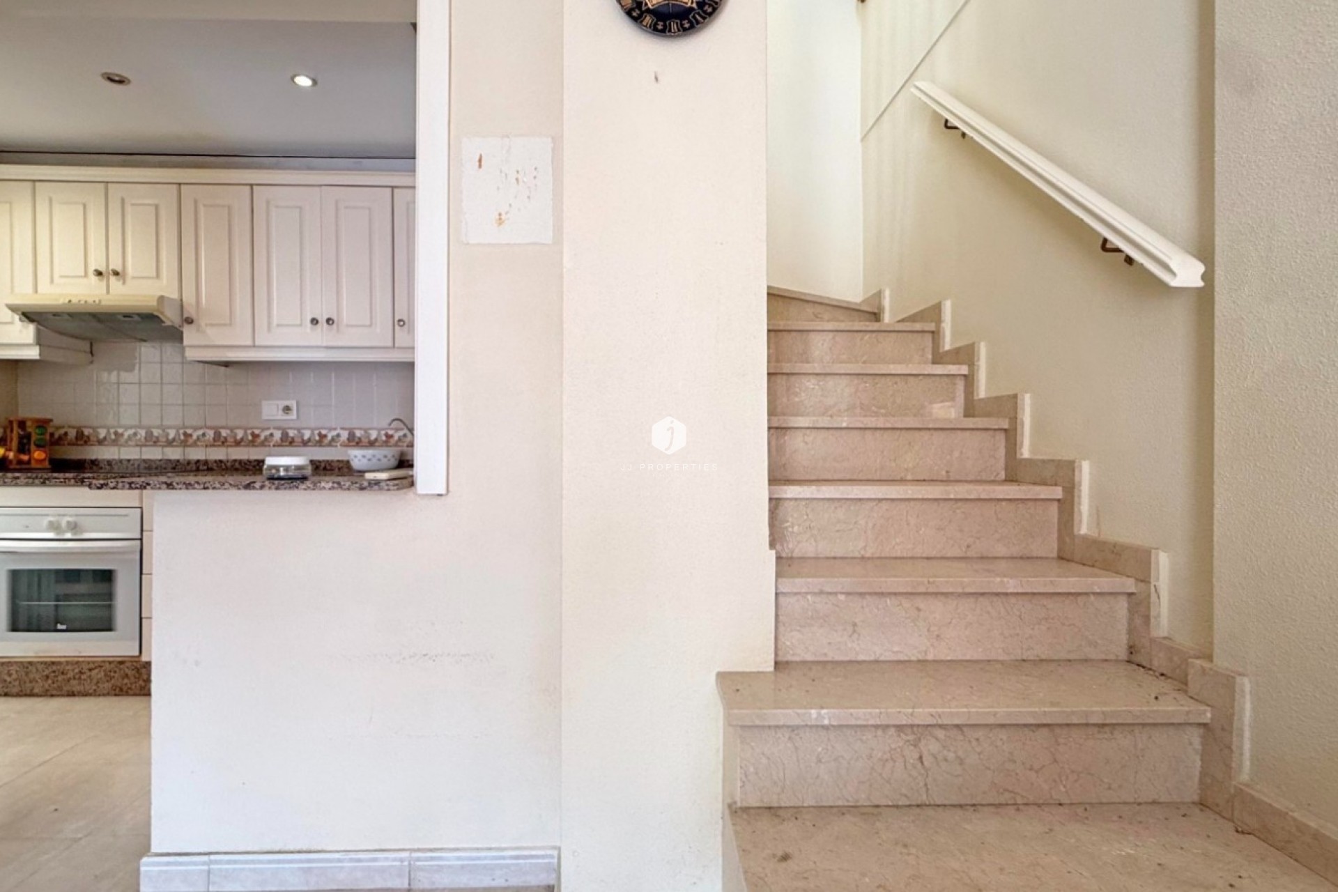 Z drugiej ręki - Szalet -
Torrevieja - Costa Blanca