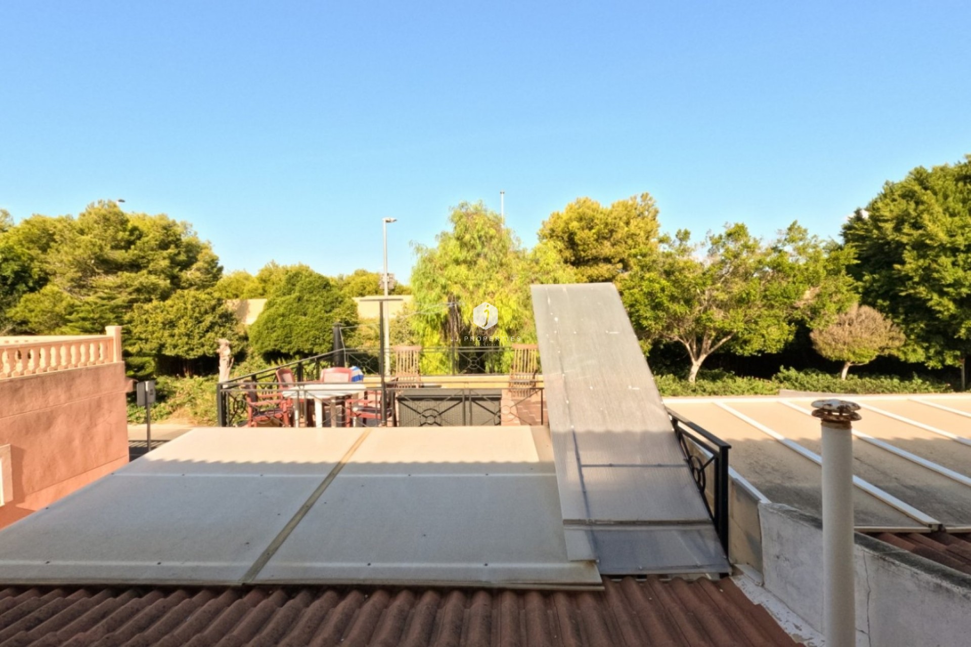 Z drugiej ręki - Szalet -
Torrevieja - Costa Blanca