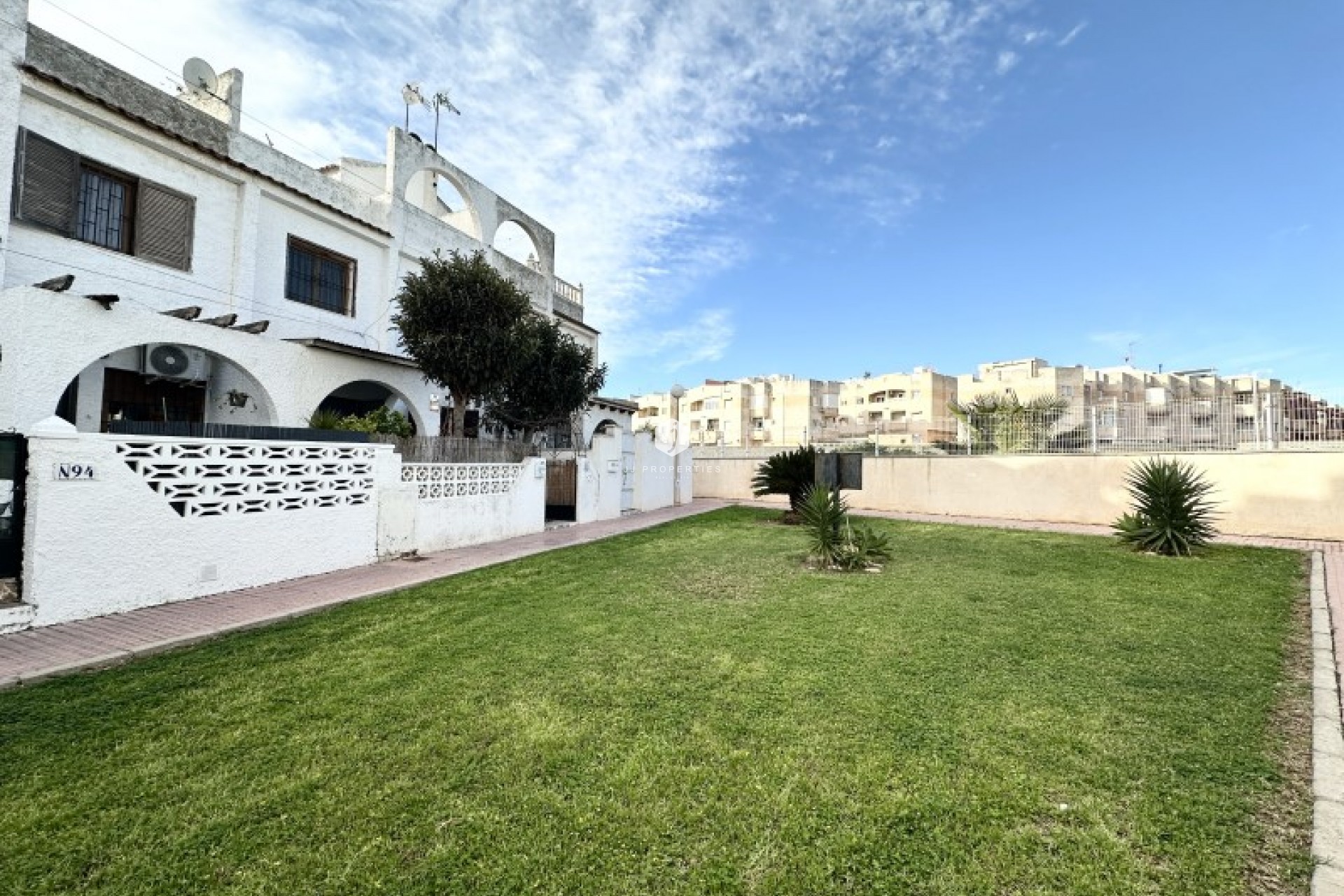 Z drugiej ręki - Szalet -
Torrevieja - Costa Blanca