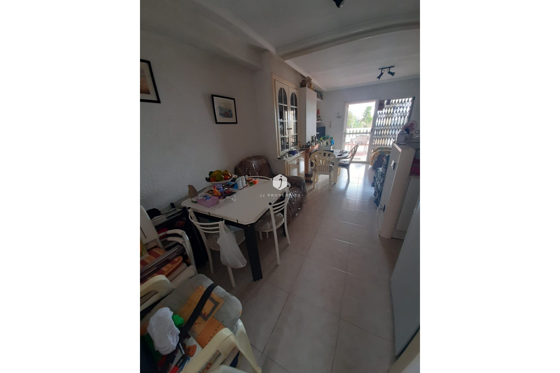 Z drugiej ręki - Szalet -
Torrevieja - Costa Blanca