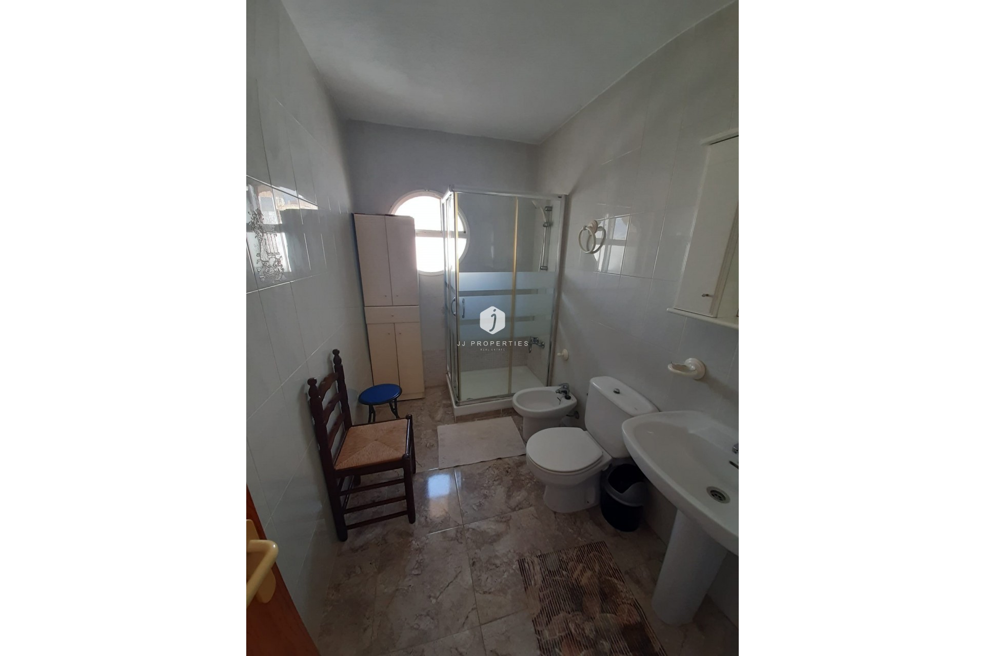 Z drugiej ręki - Szalet -
Torrevieja - Costa Blanca