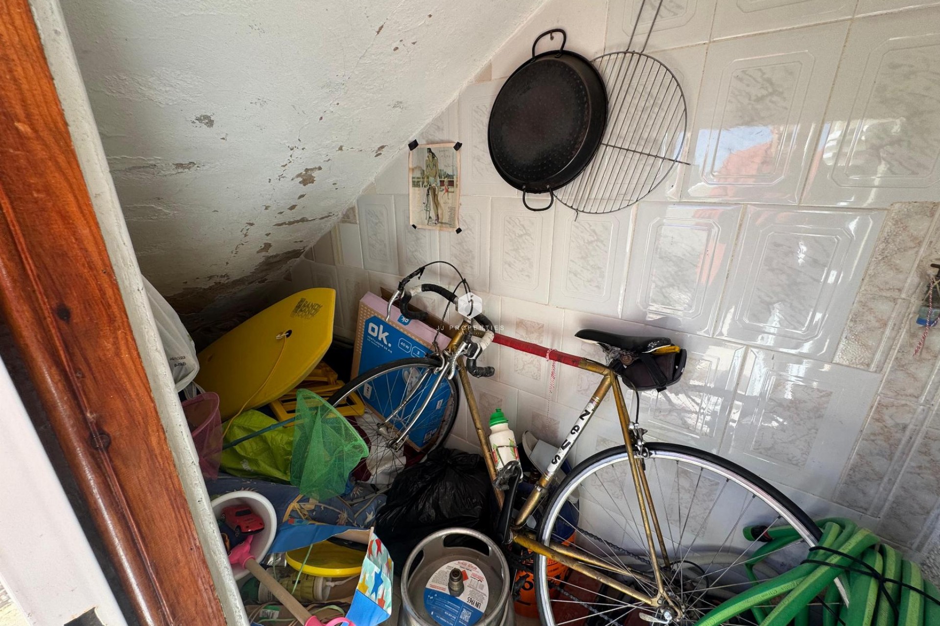 Z drugiej ręki - Szalet -
Torrevieja - Costa Blanca