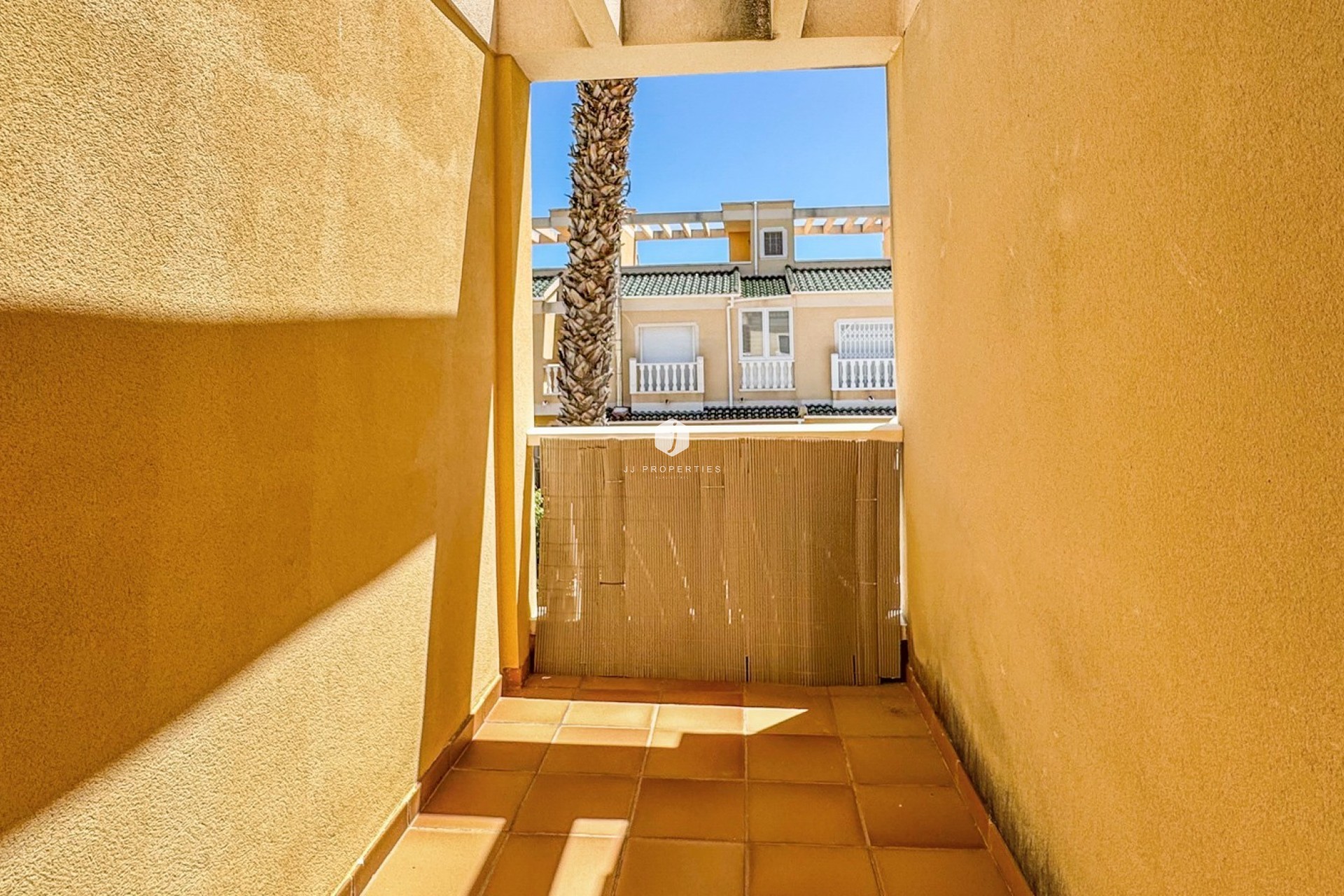 Z drugiej ręki - Szalet -
Torrevieja - Costa Blanca